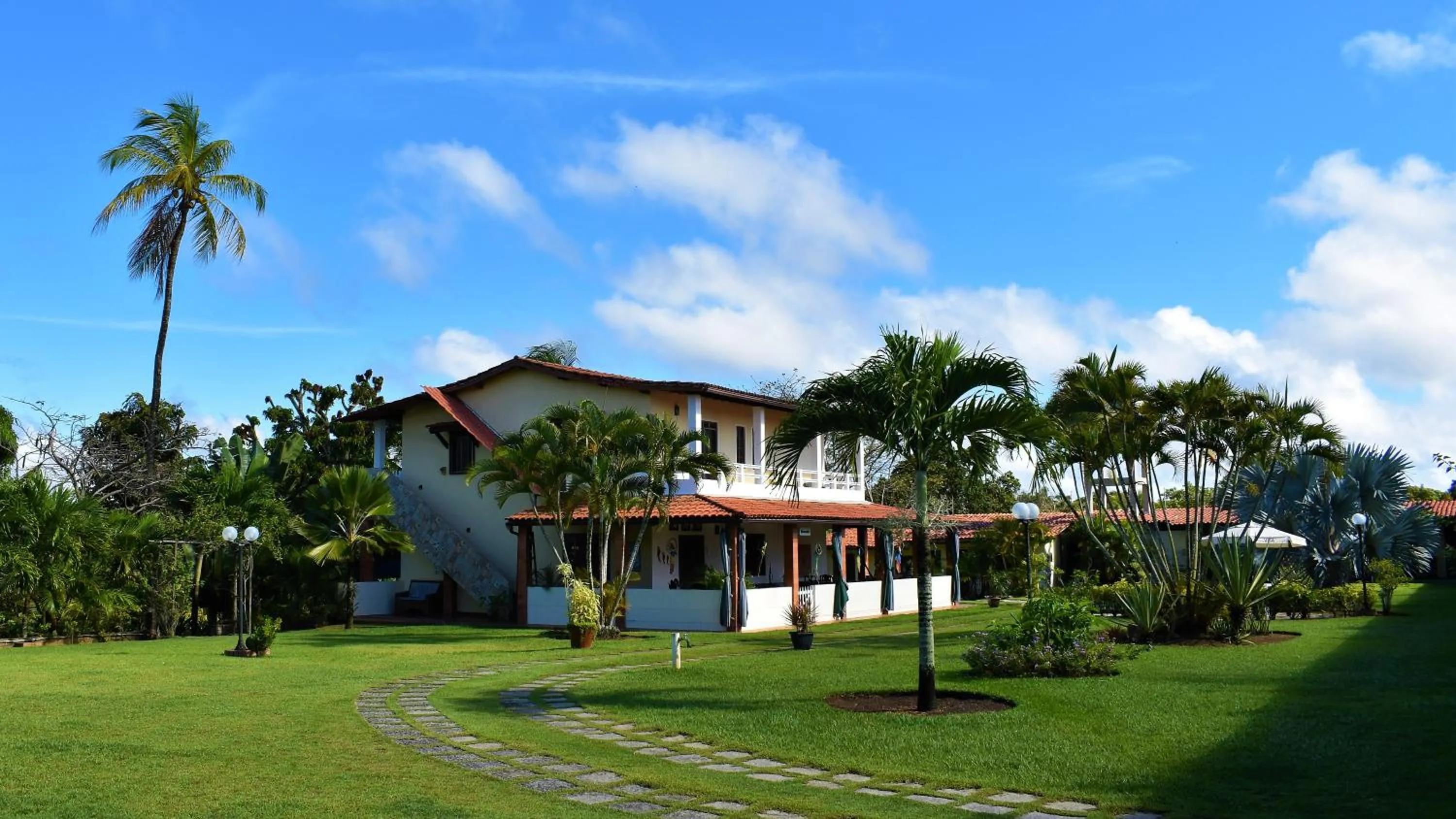Property building in Hotel Pousada Rancho Fundo