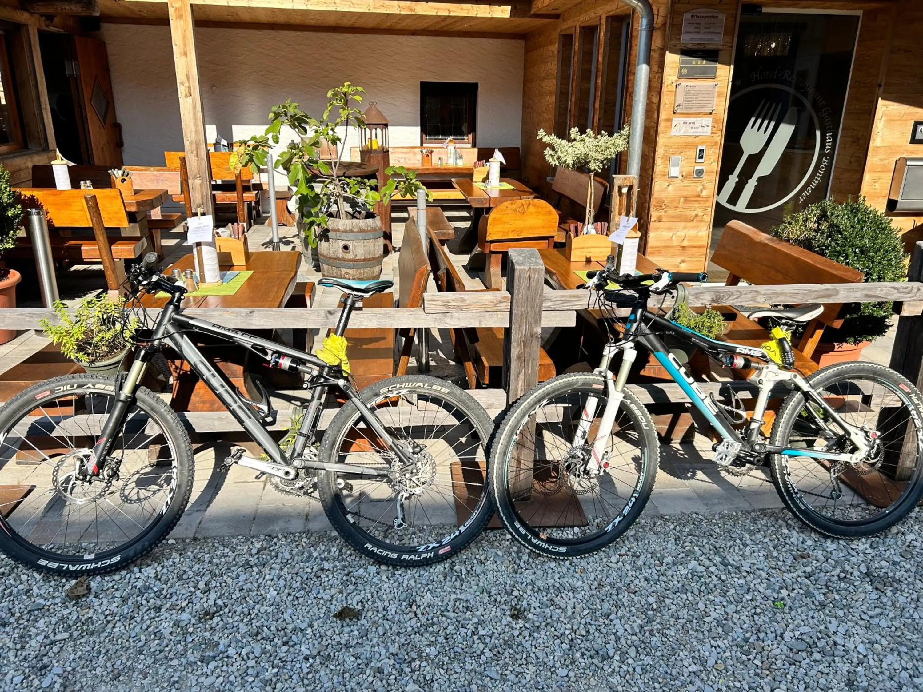 Cycling in Hotel-Restaurant Gasthaus Bonimeier