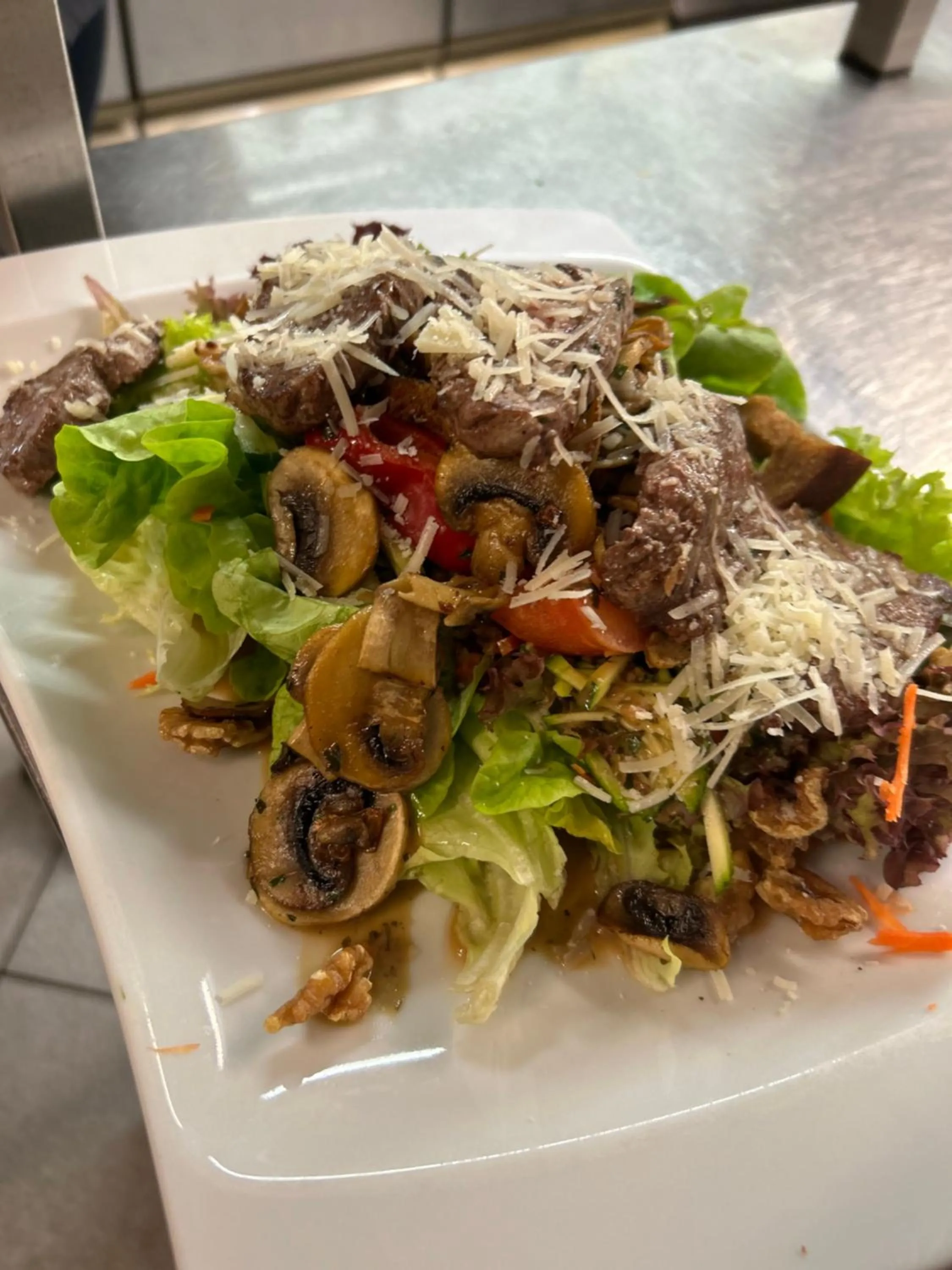 Food and drinks in Hotel-Restaurant Gasthaus Bonimeier