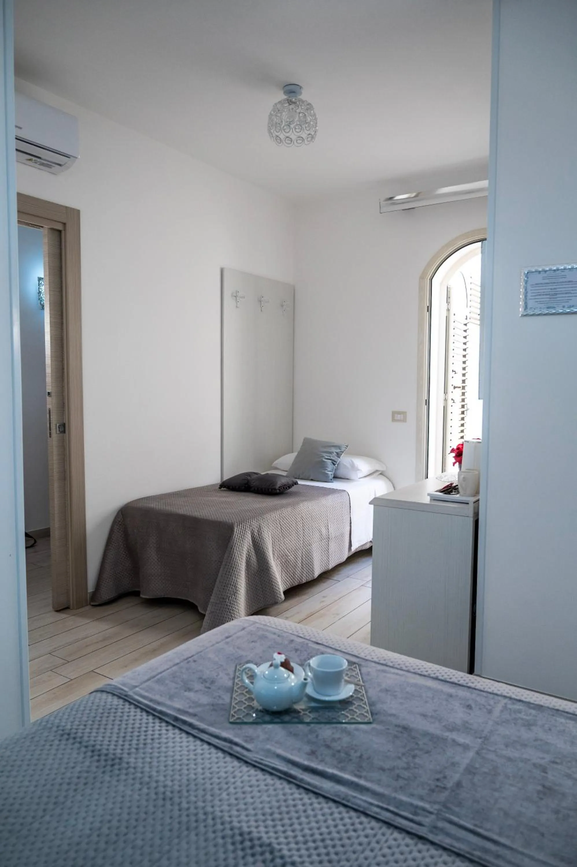 Photo of the whole room in B&B PLAZA