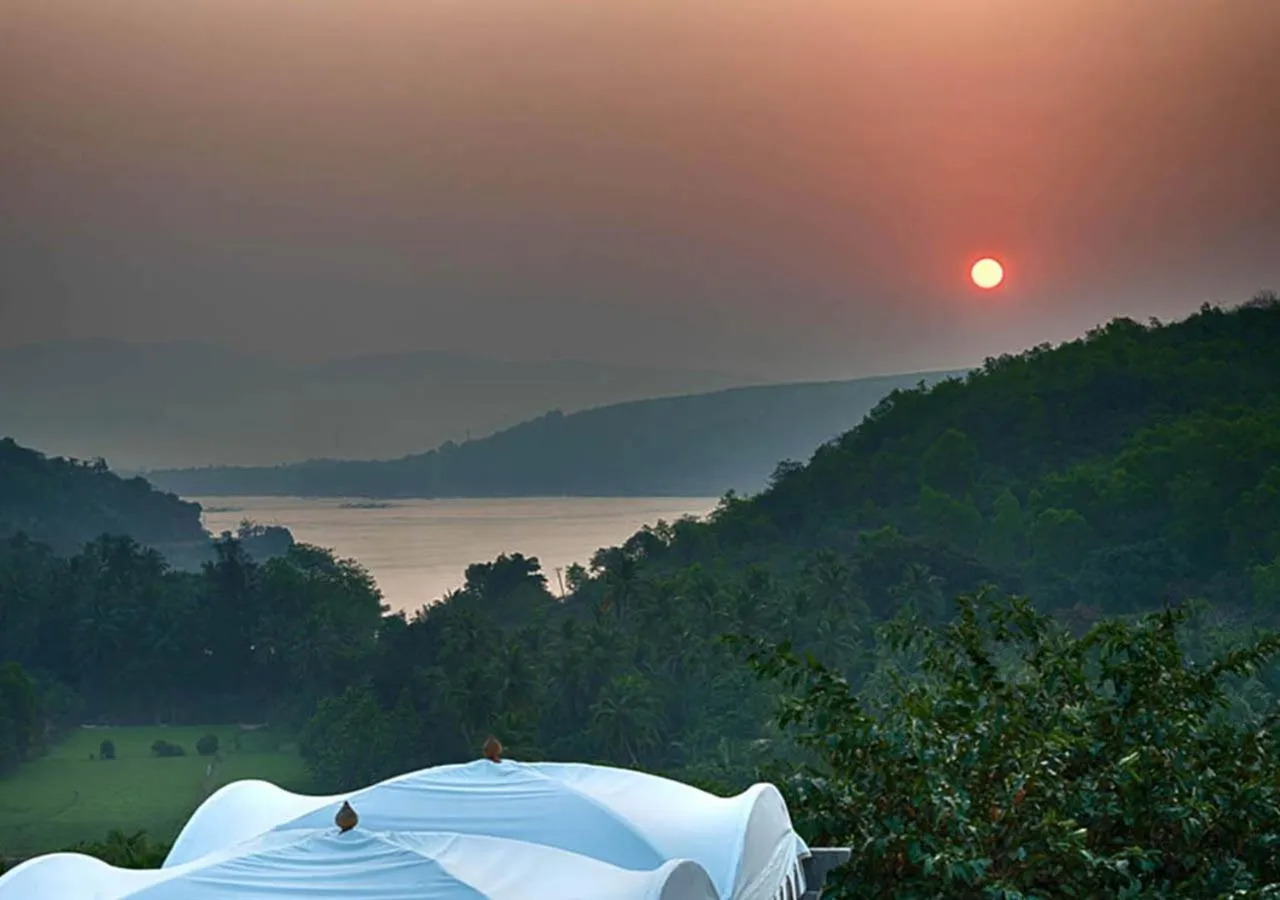 Beach in Kahani Paradise