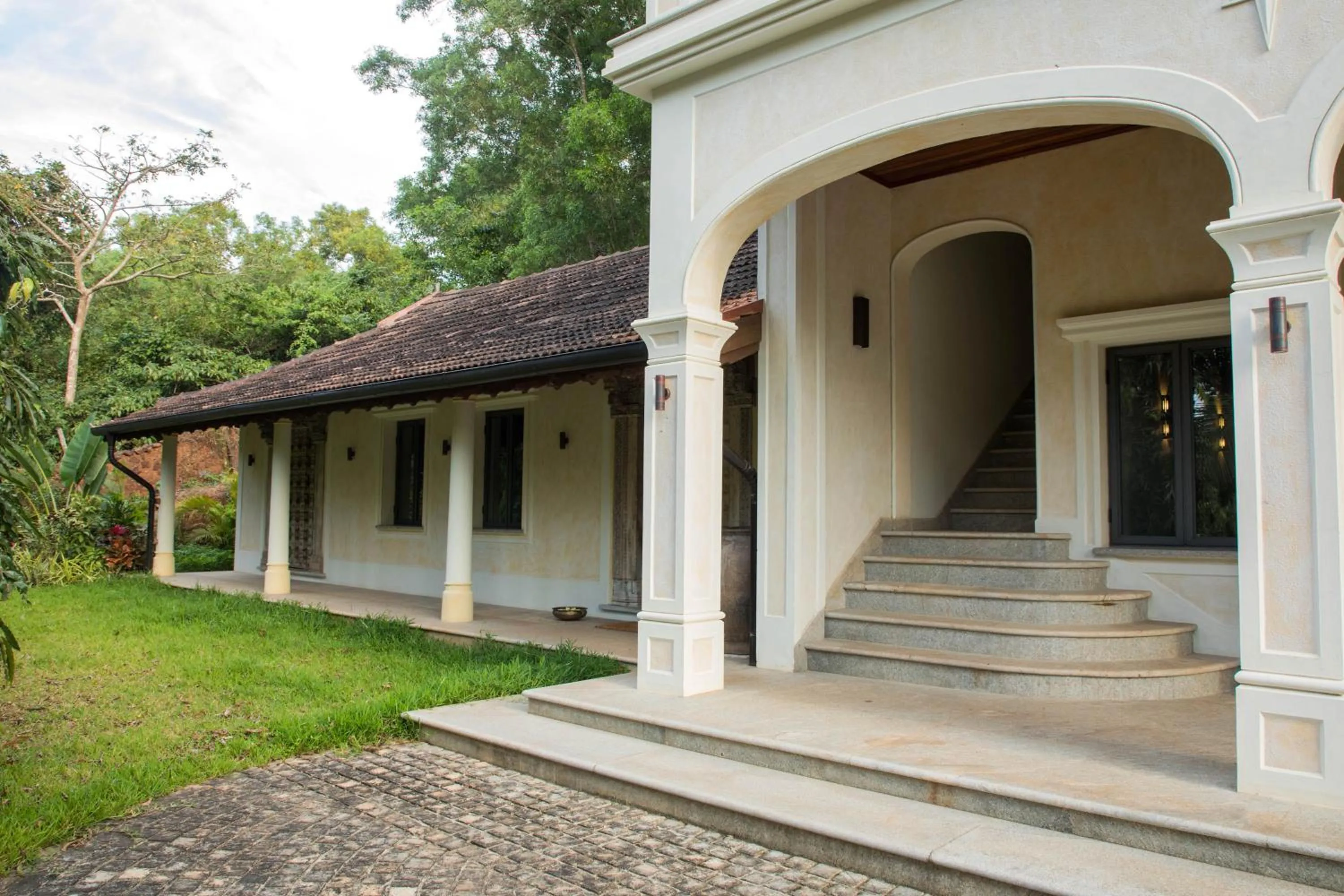 Property building in Kahani Paradise