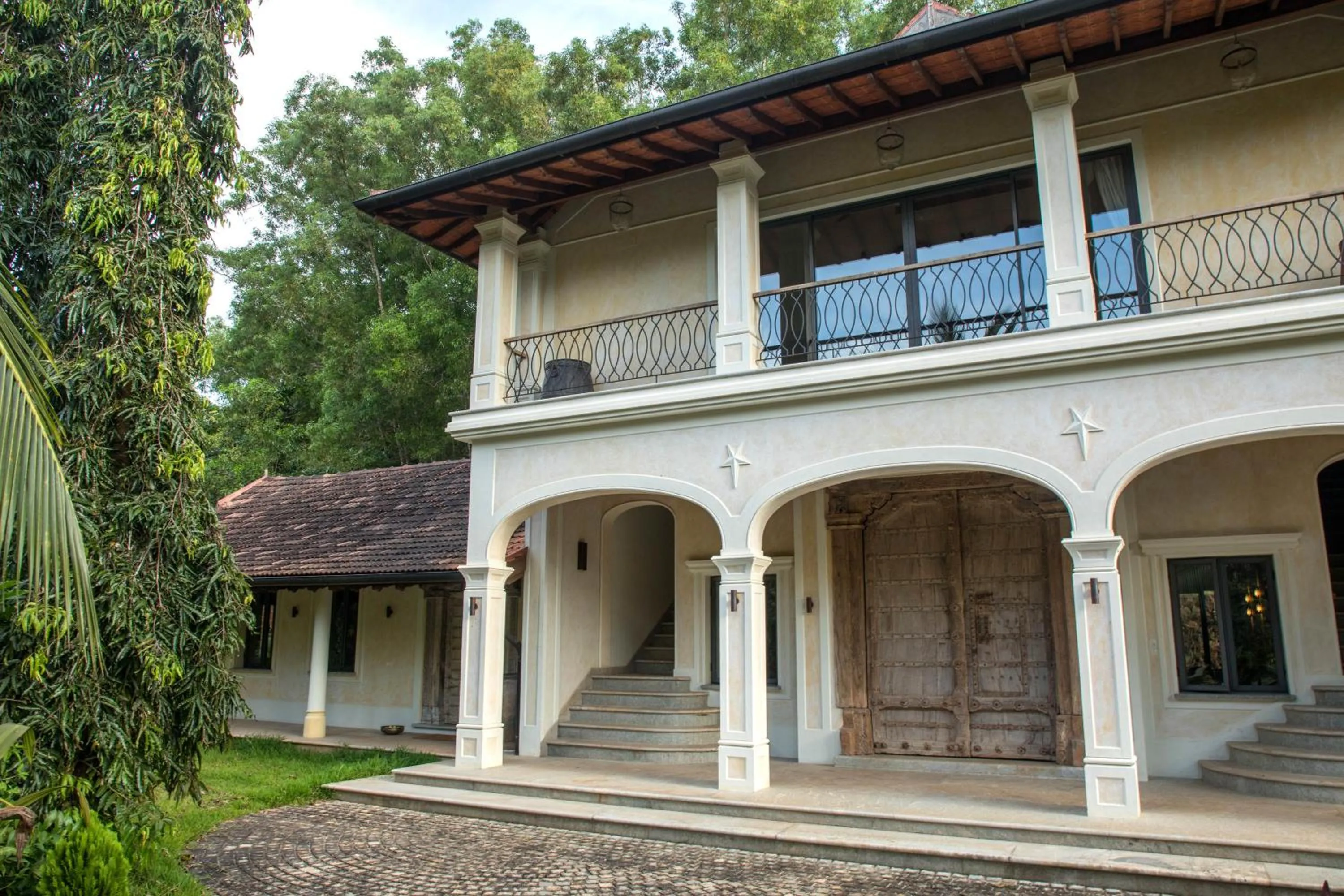 Property building in Kahani Paradise