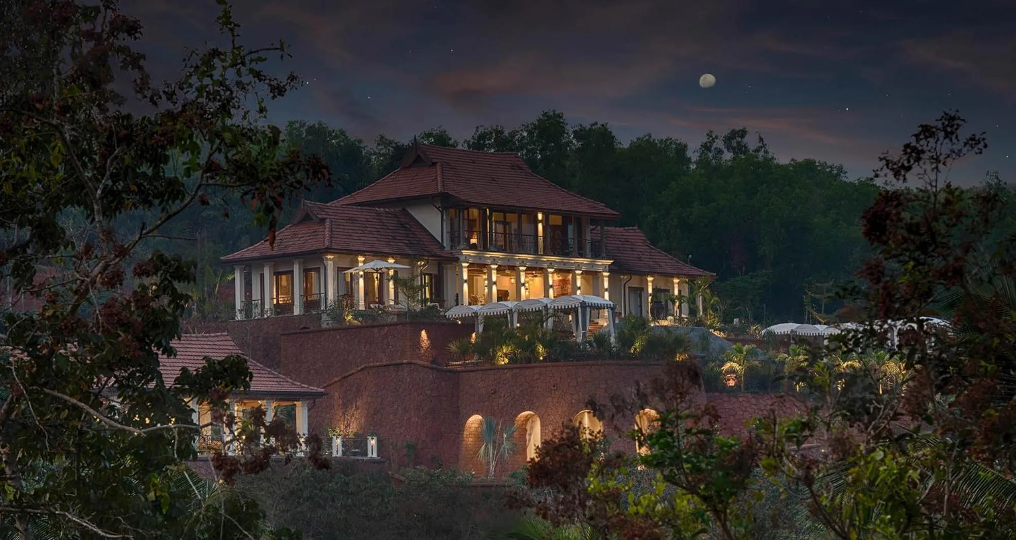 Property building in Kahani Paradise