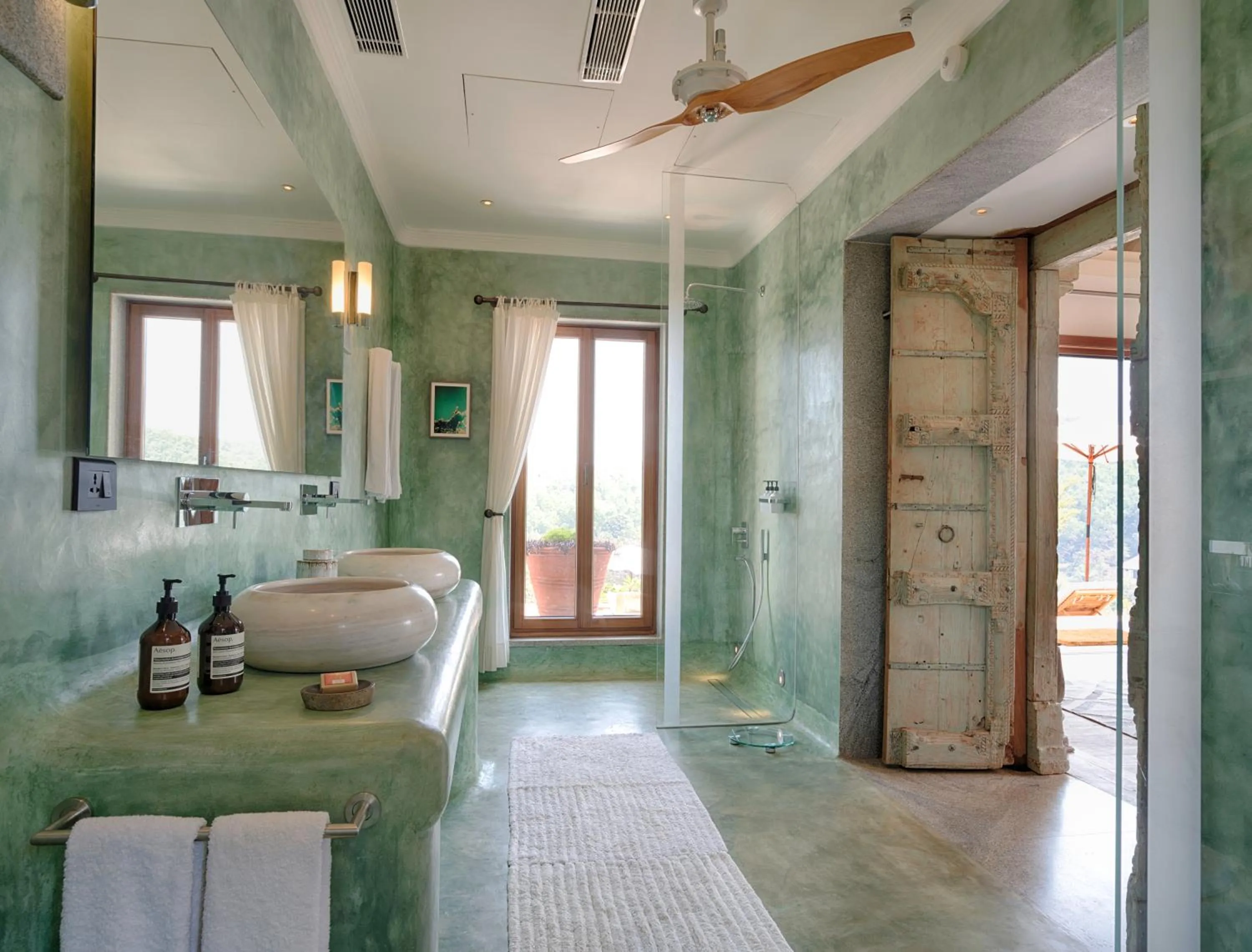 Bathroom in Kahani Paradise