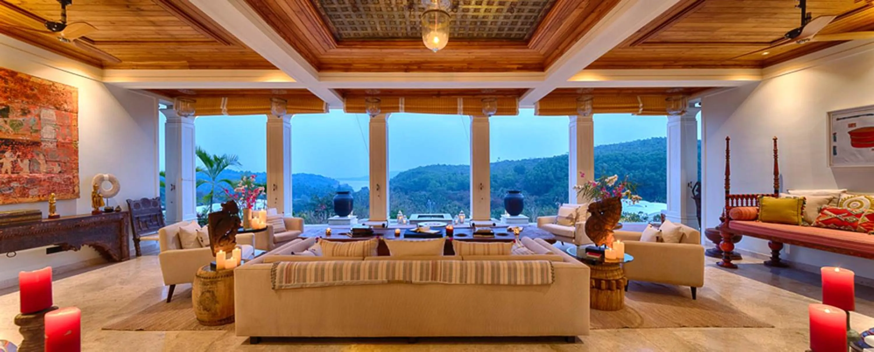 Seating area in Kahani Paradise