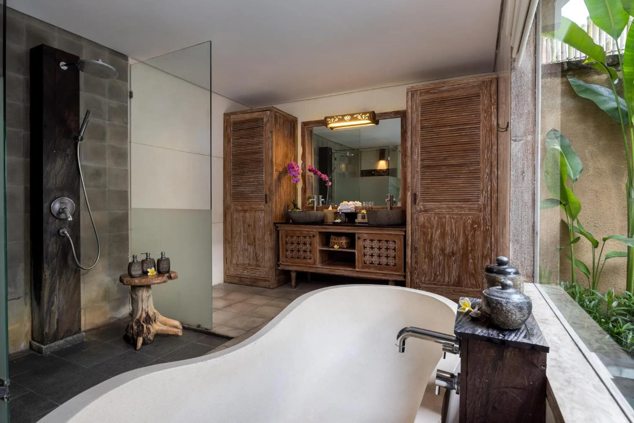 Shower in Pramana Watu Kurung