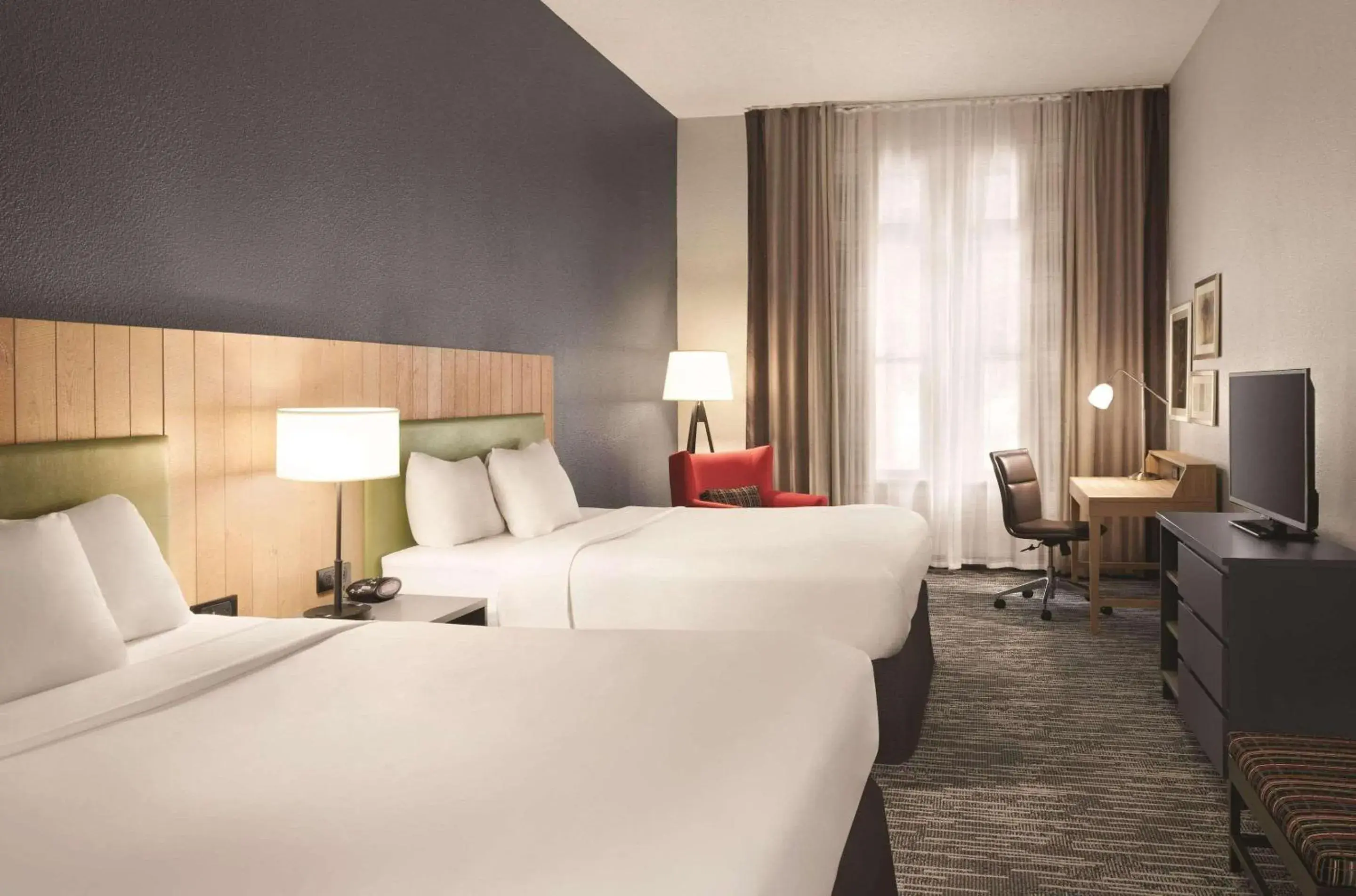 Bedroom, Bed in Country Inn & Suites by Radisson, St Charles Historic District Bedroom, Bed in Country Inn & Suites by Radisson, St Charles Historic District