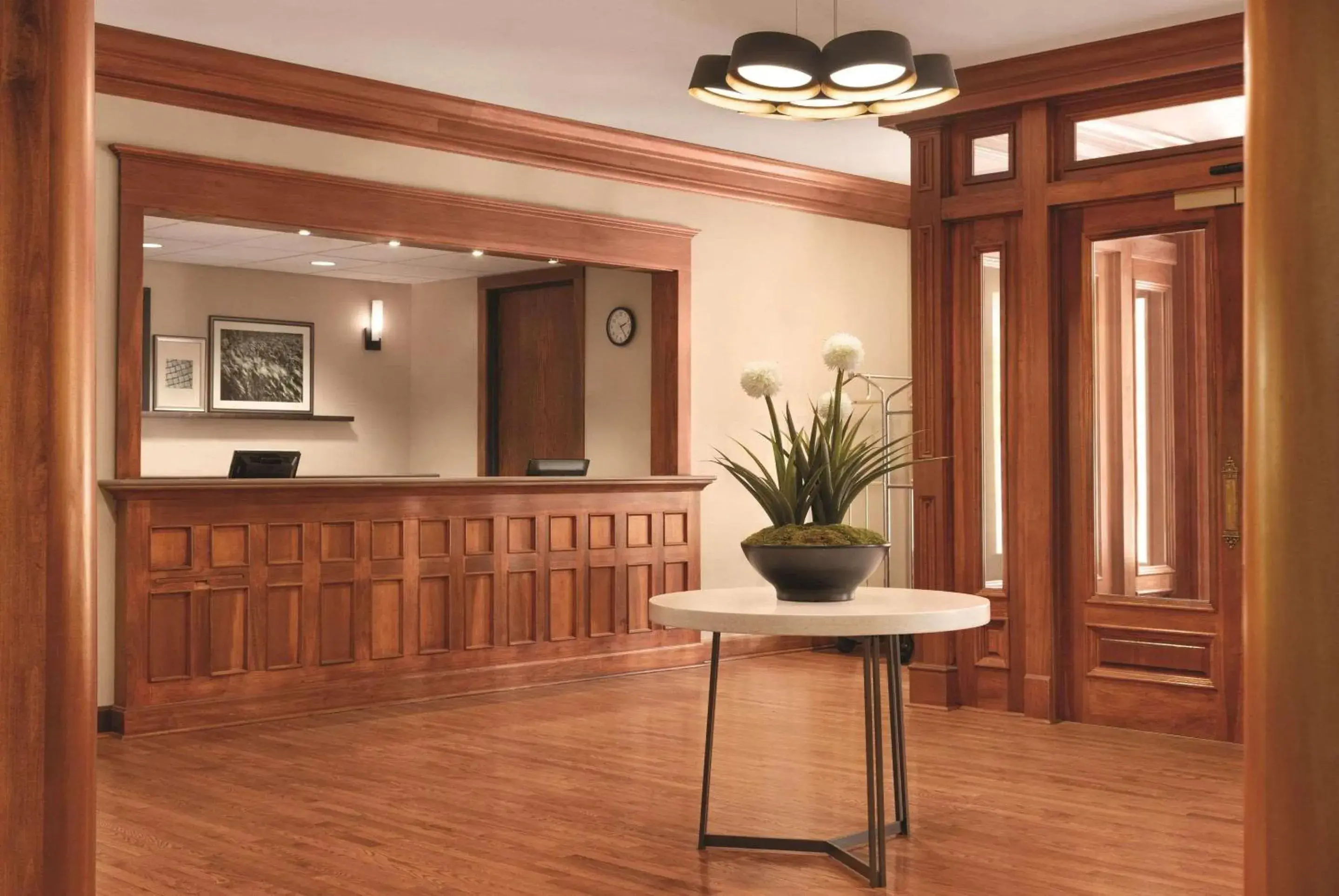 Lobby or reception in Country Inn & Suites by Radisson, St Charles Historic District Lobby or reception in Country Inn & Suites by Radisson, St Charles Historic District