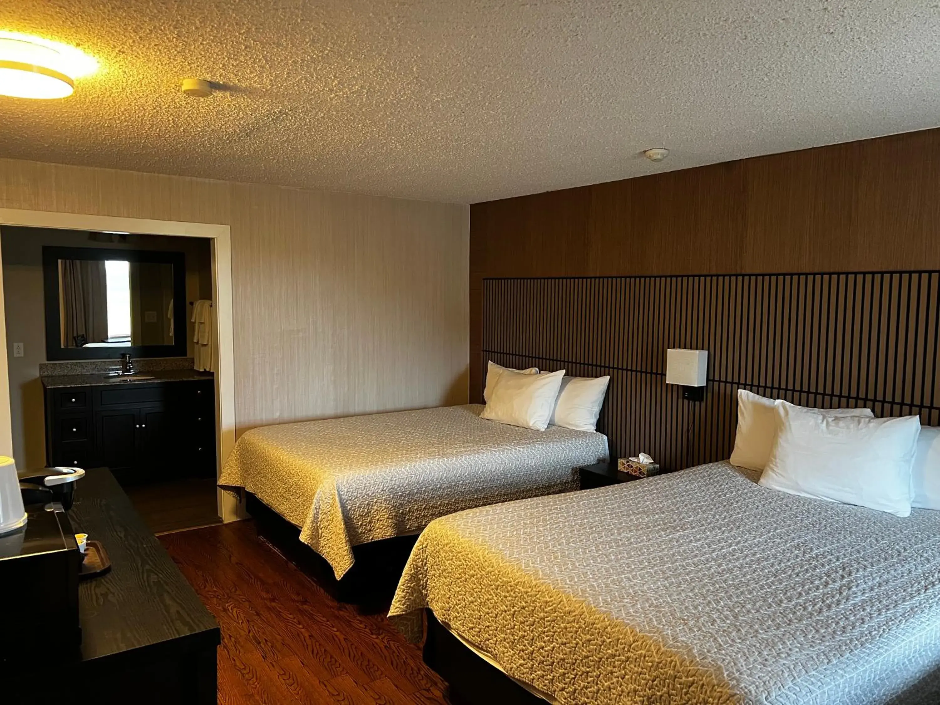 Bed in Hotel Moncton Bed in Hotel Moncton