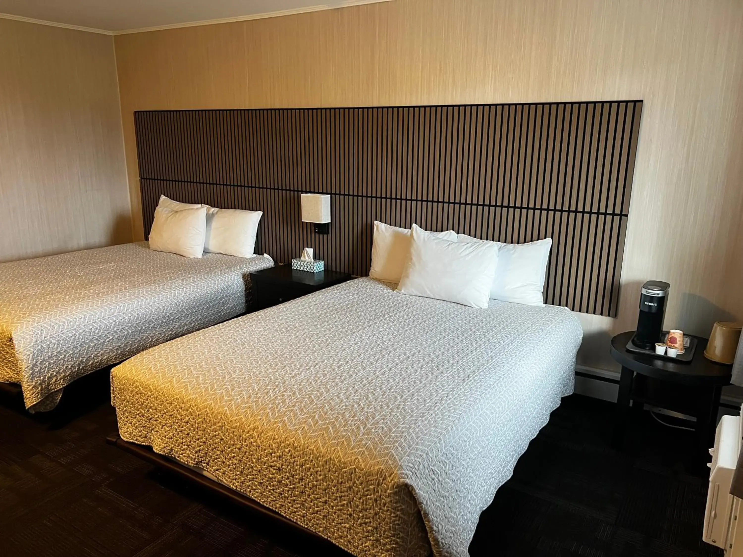 Queen Room with Two Queen Beds - single occupancy - Non-Smoking/Second Level in Hotel Moncton Queen Room with Two Queen Beds - single occupancy - Non-Smoking/Second Level in Hotel Moncton