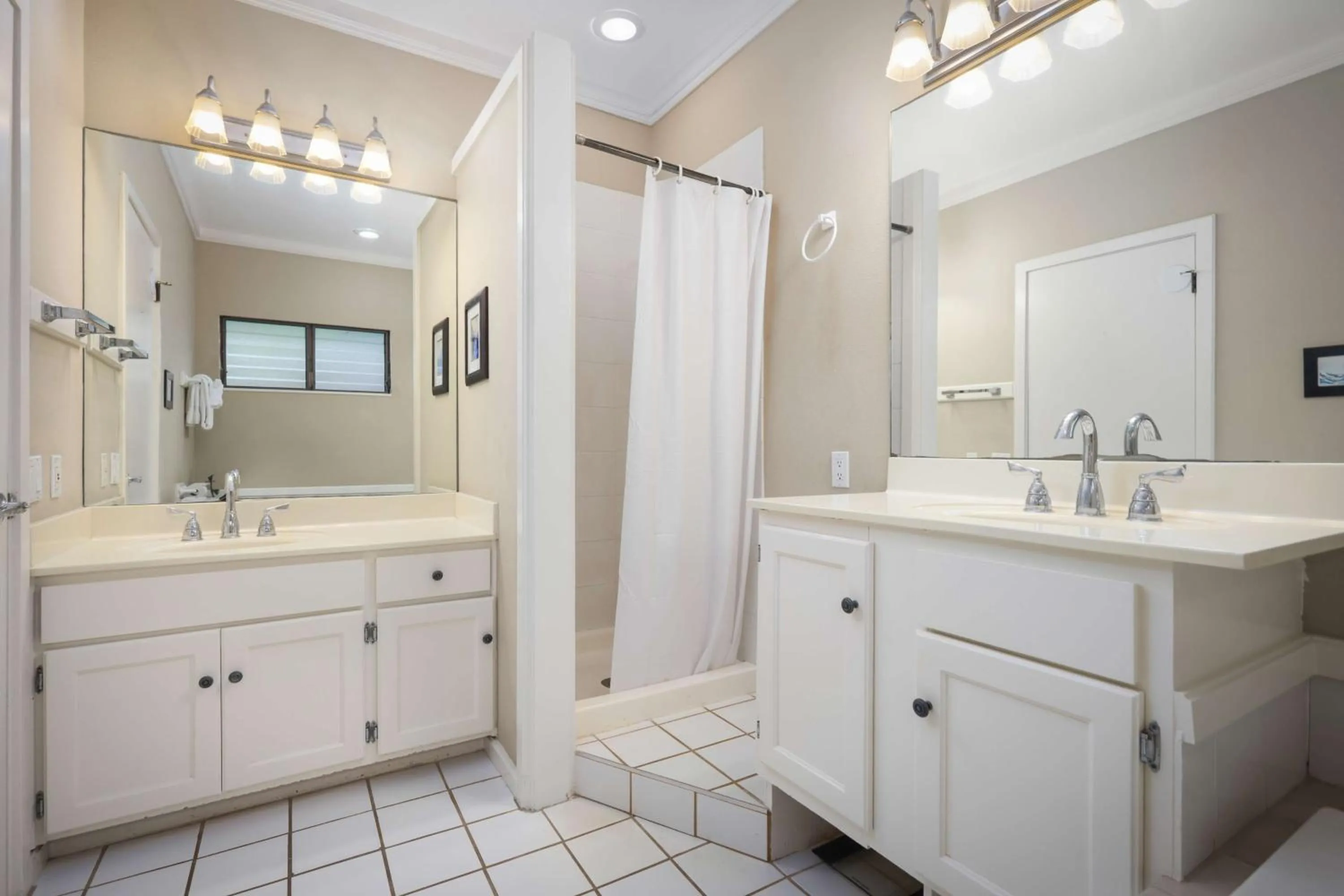 Shower in Aston At Poipu Kai