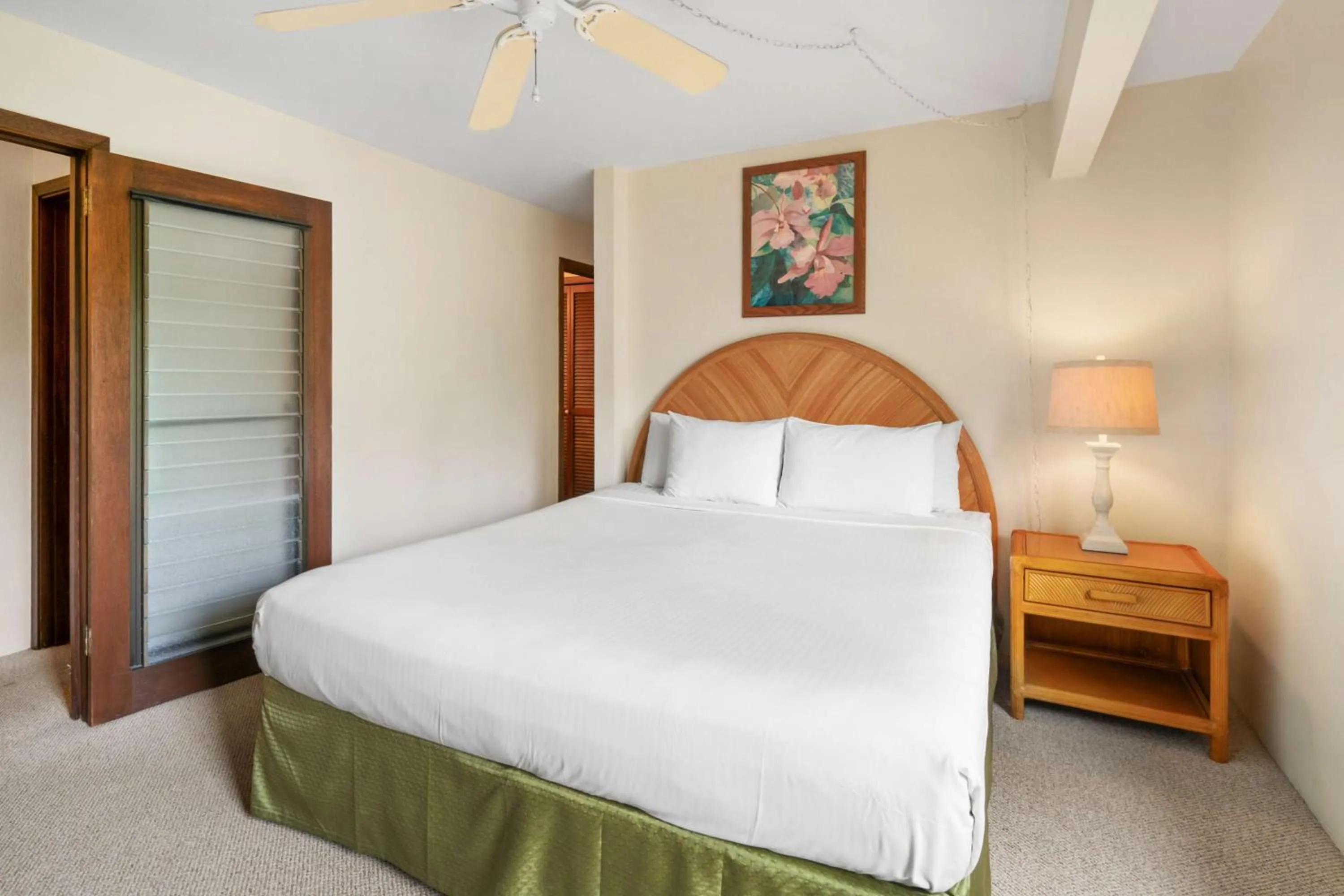 Bed in Aston At Poipu Kai