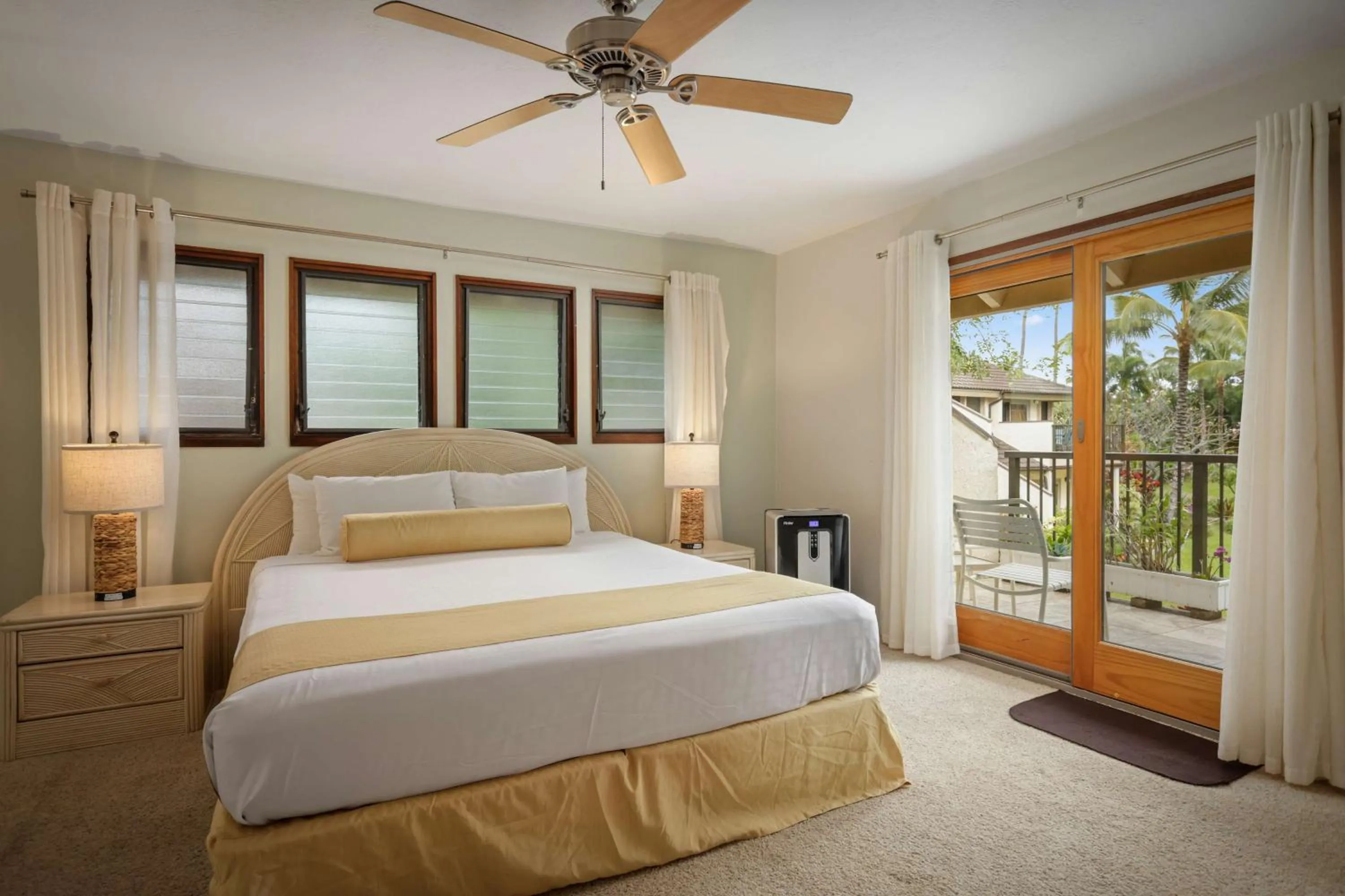 Bed in Aston At Poipu Kai