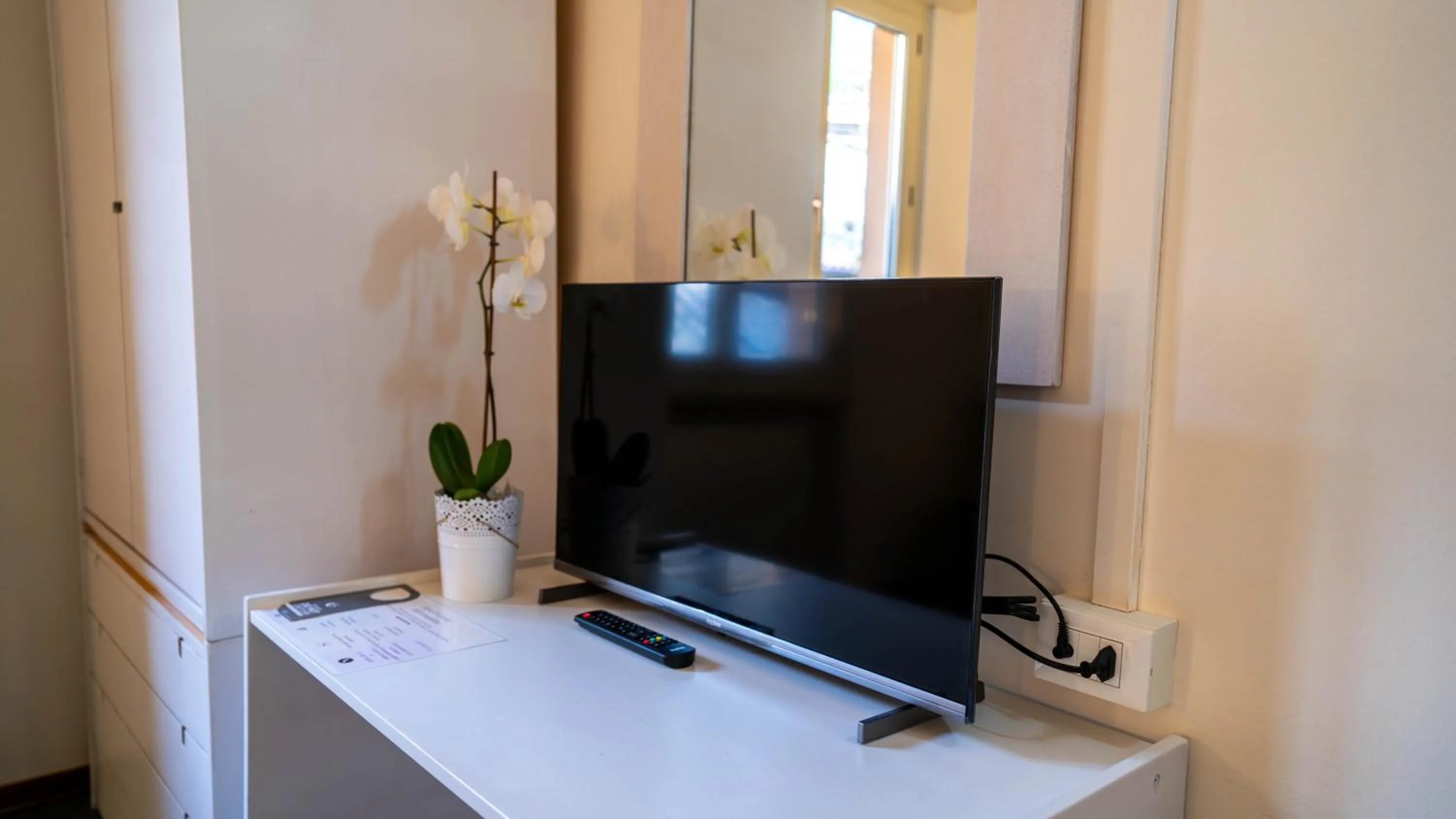 TV and multimedia in Hotel Sorriso