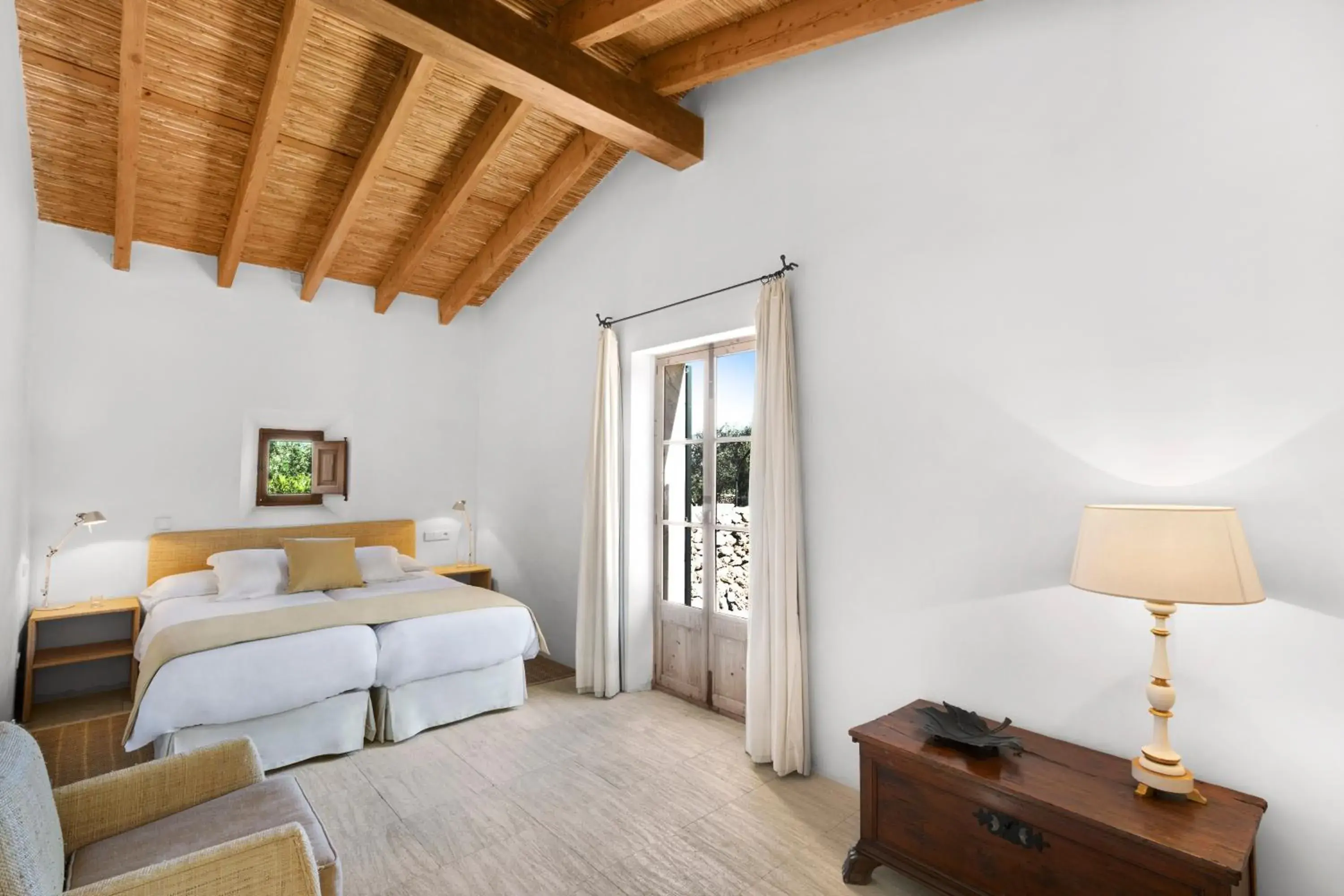 Bed in Torrent Fals Bed in Torrent Fals