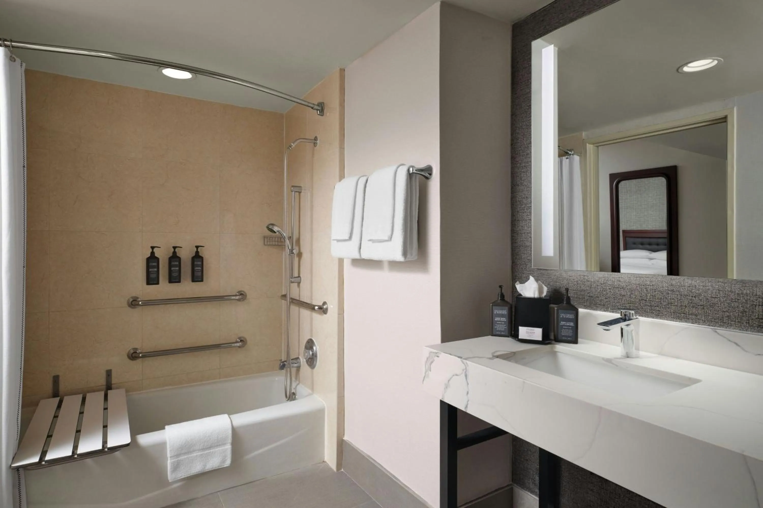 Bathroom in Sheraton Ontario Airport Hotel