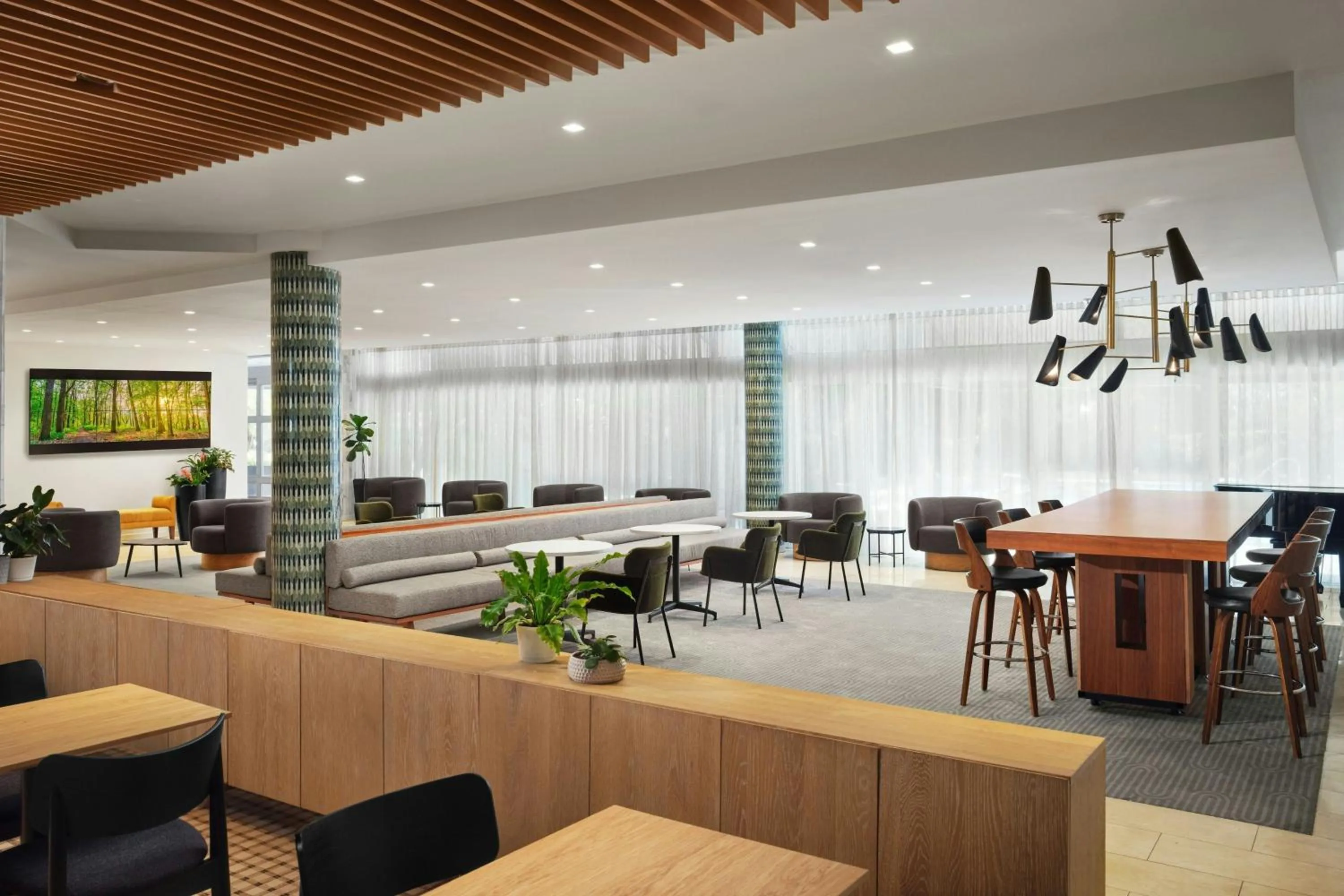 Lobby or reception in Sheraton Ontario Airport Hotel