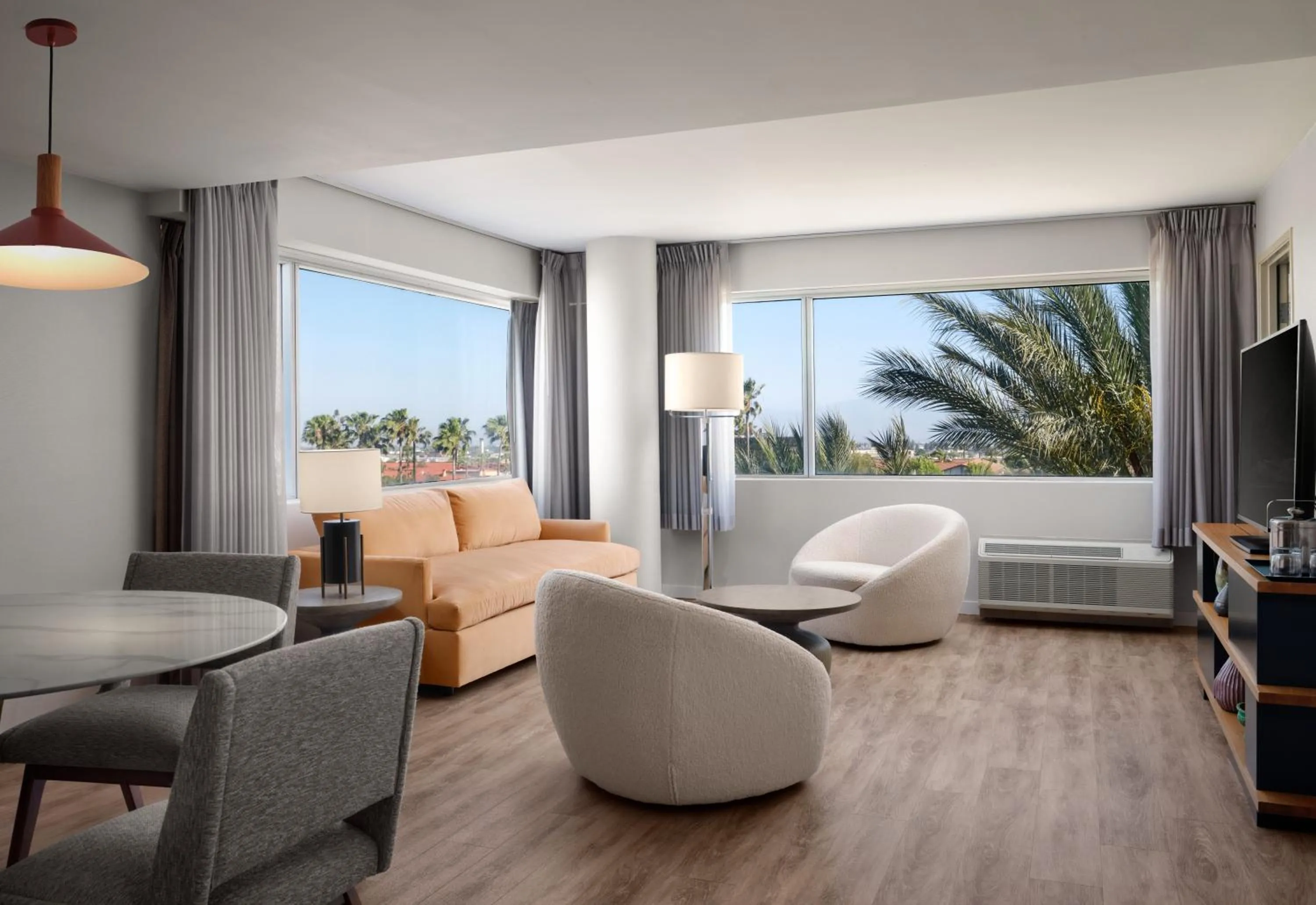 Summer in Sheraton Ontario Airport Hotel