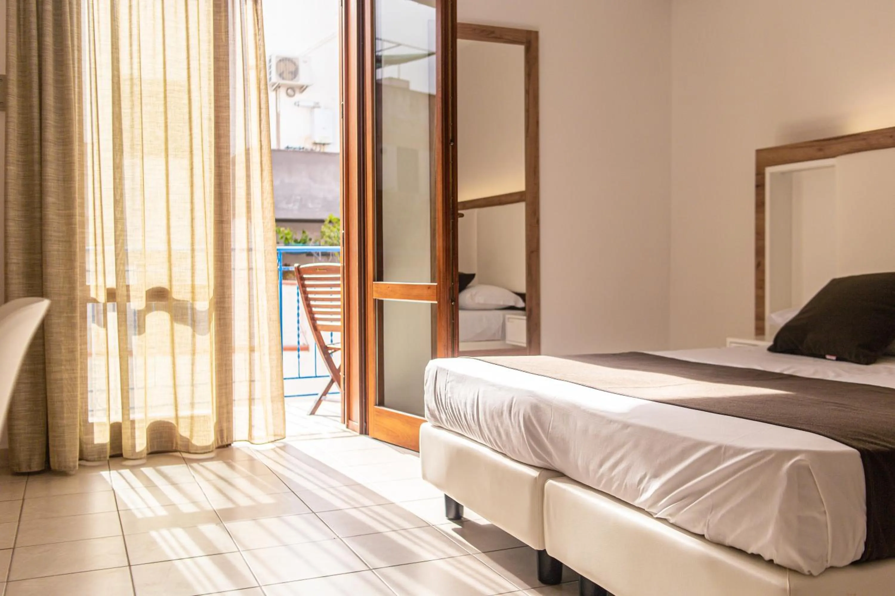 Bed in Hotel Al Paradise