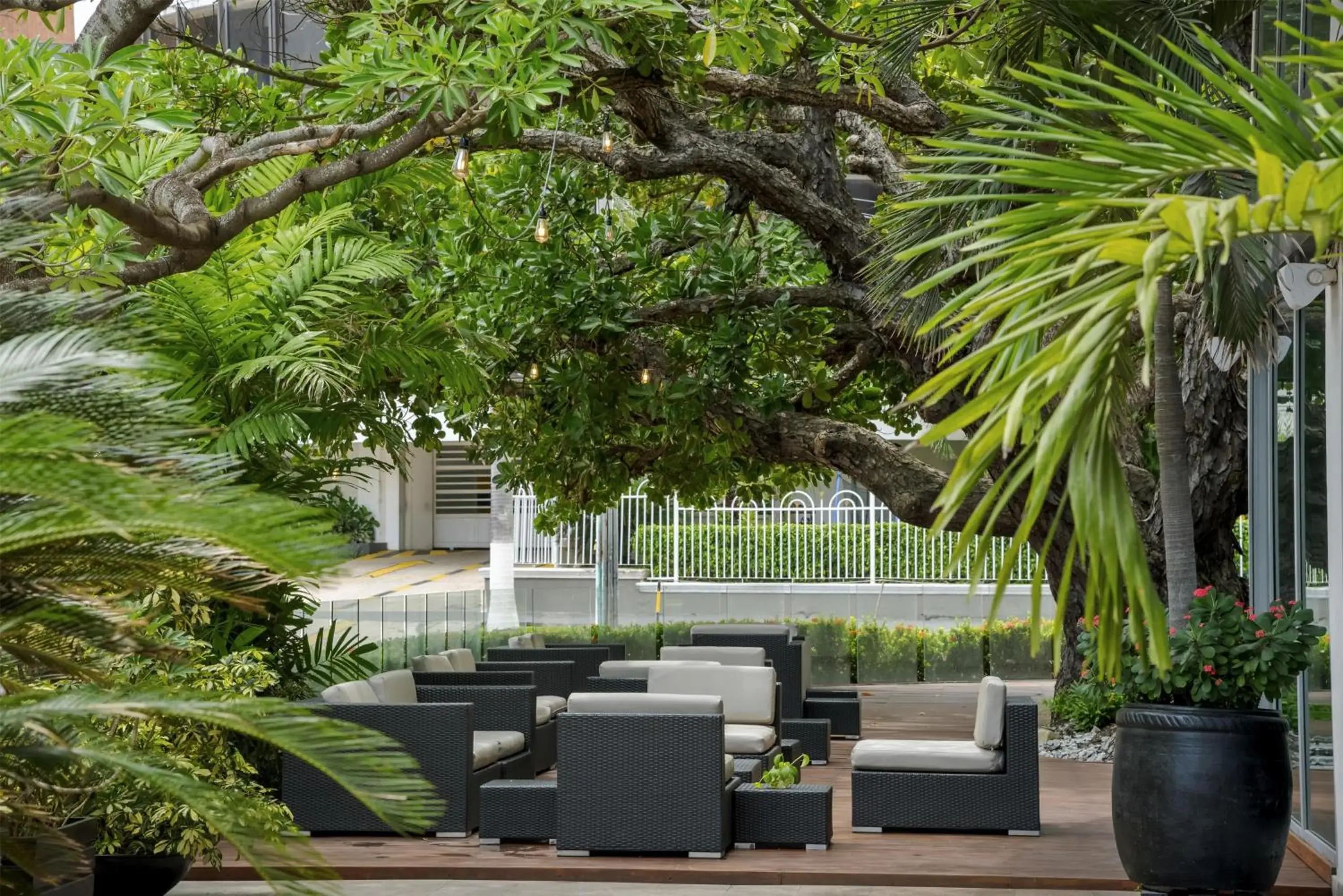 Property building in NH Collection Royal Smartsuites Property building in NH Collection Royal Smartsuites