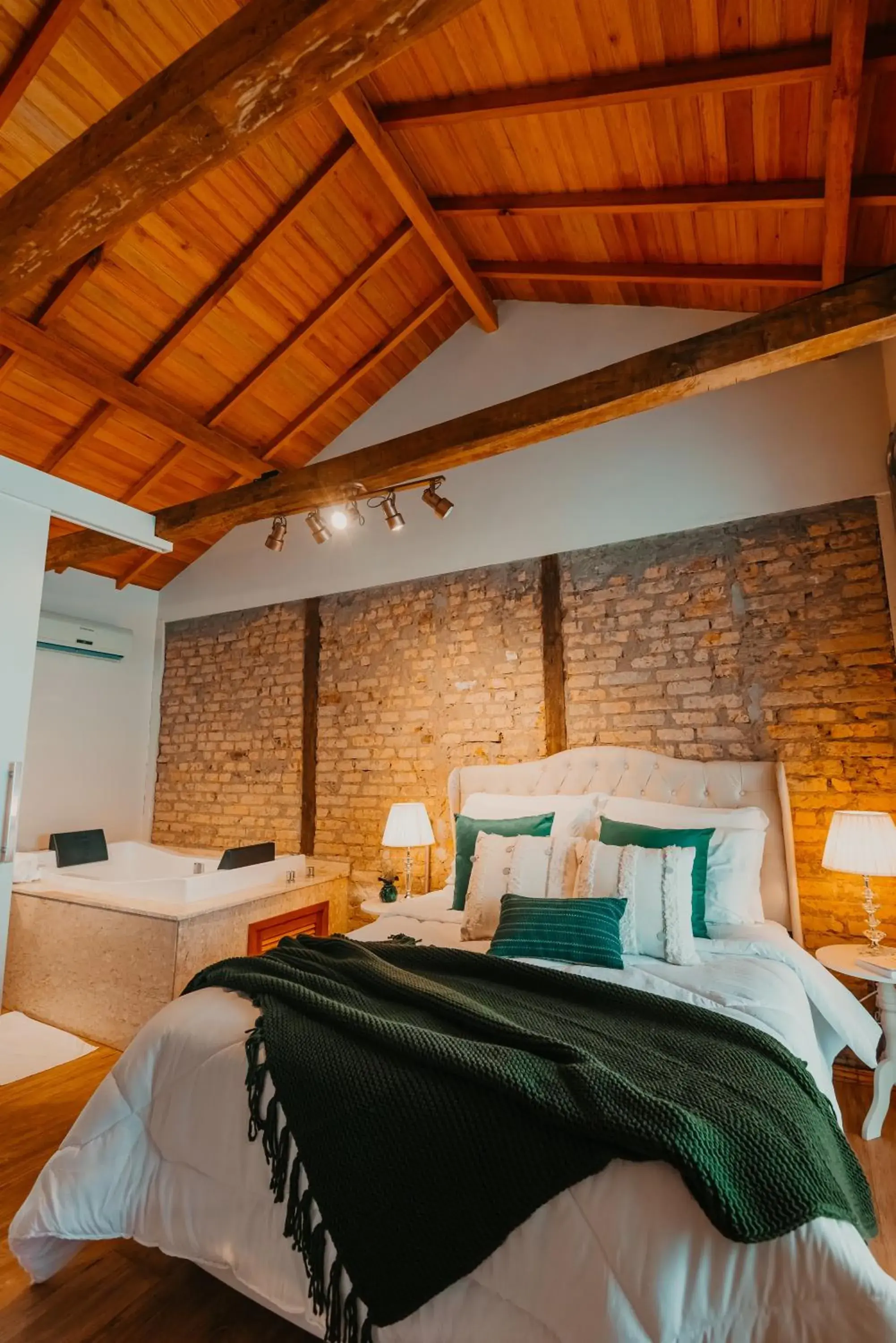 Suite with Spa Bath in Hotel Petrópolis Suite with Spa Bath in Hotel Petrópolis