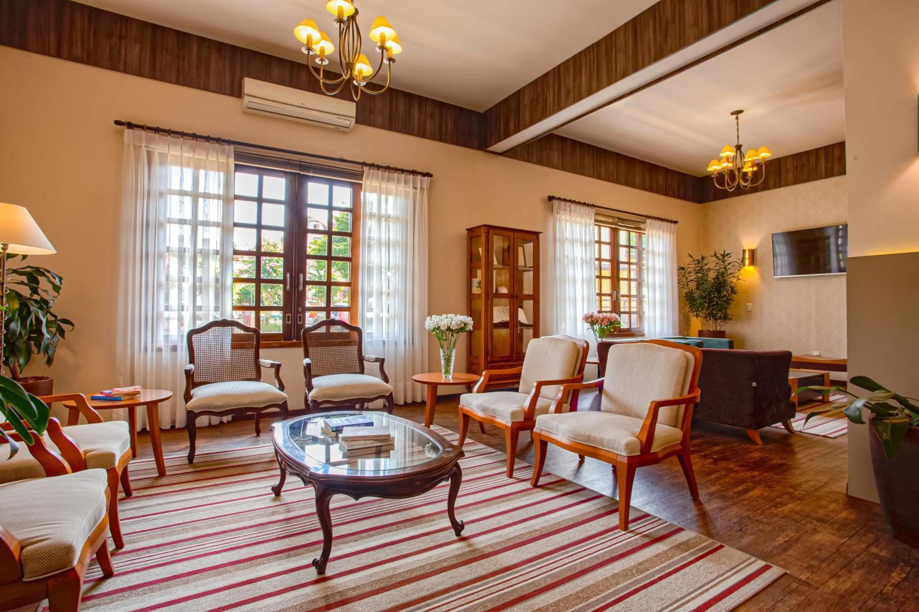 TV and multimedia in Hotel Petrópolis