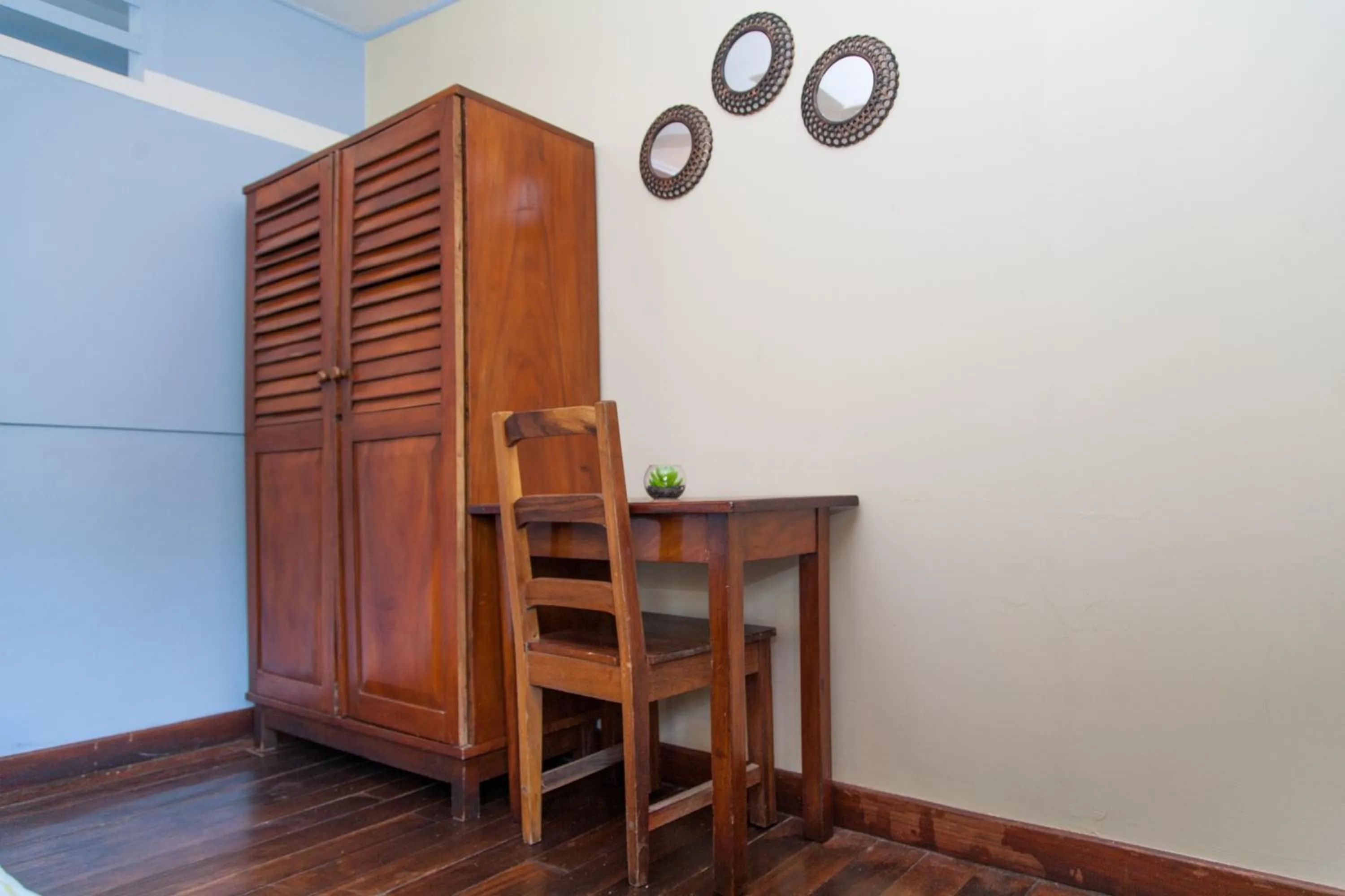 wardrobe in Hotel Brasilito
