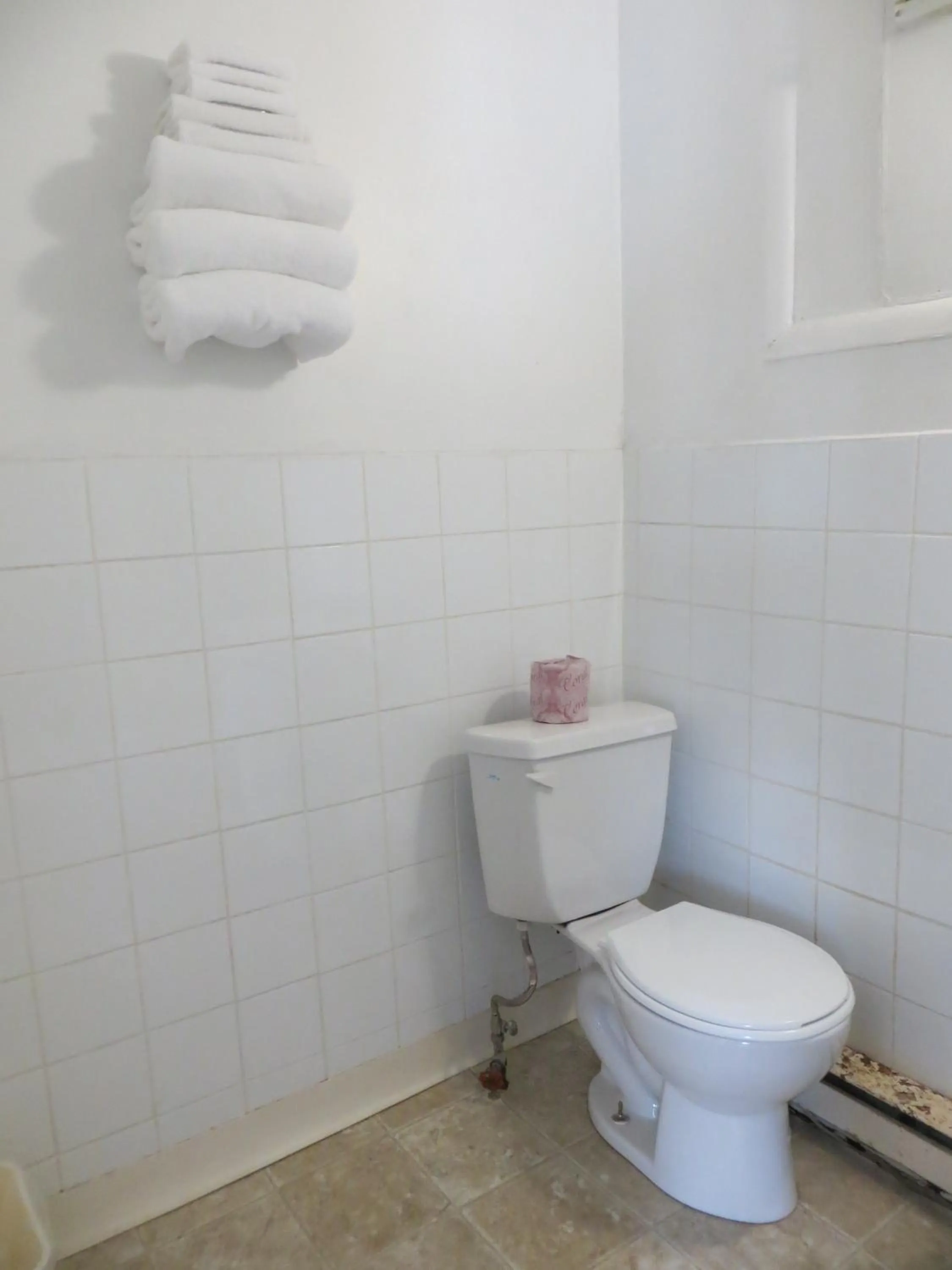 Bathroom in Relax Inn-Collingwood