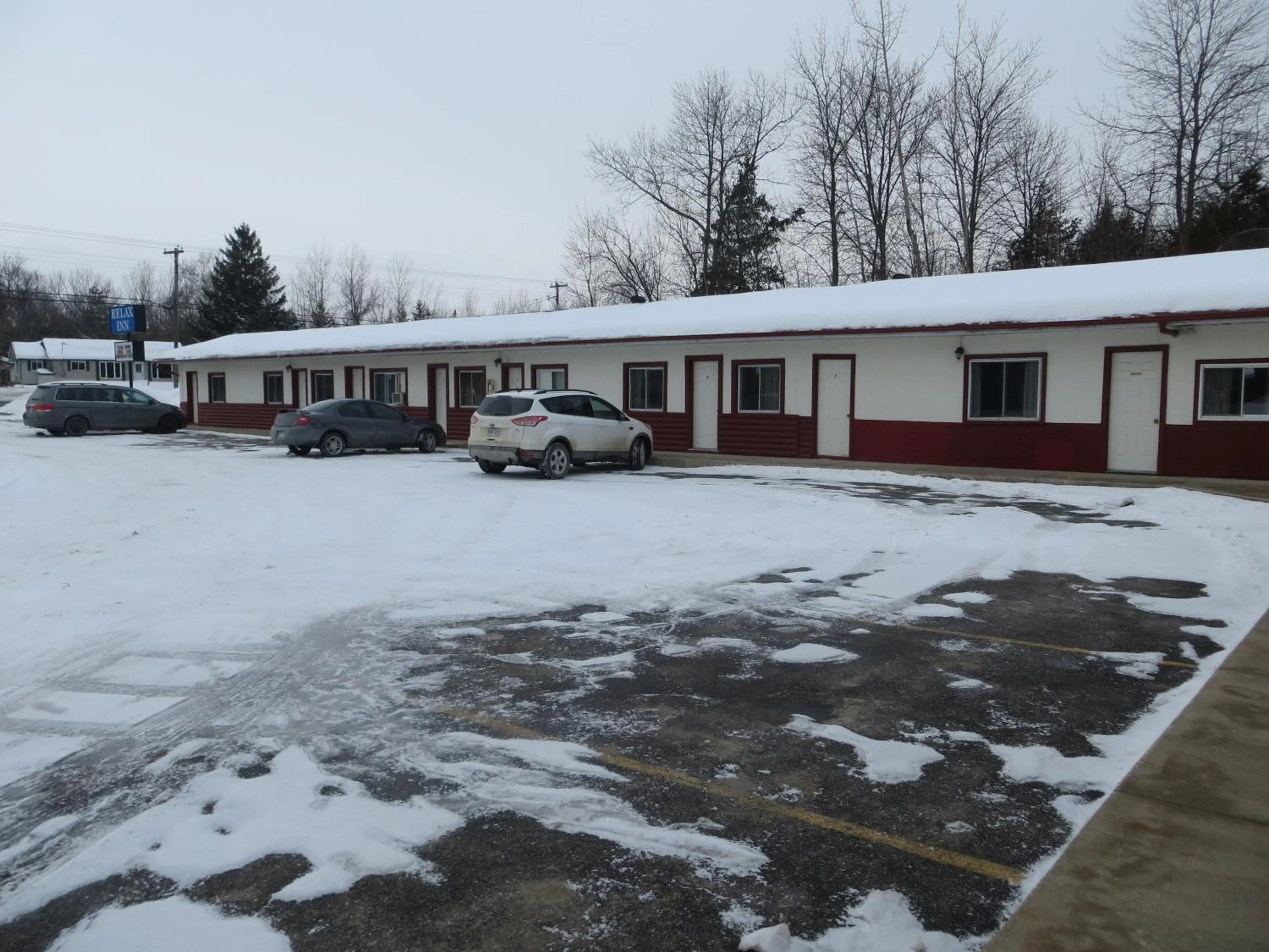 Facade/entrance in Relax Inn-Collingwood