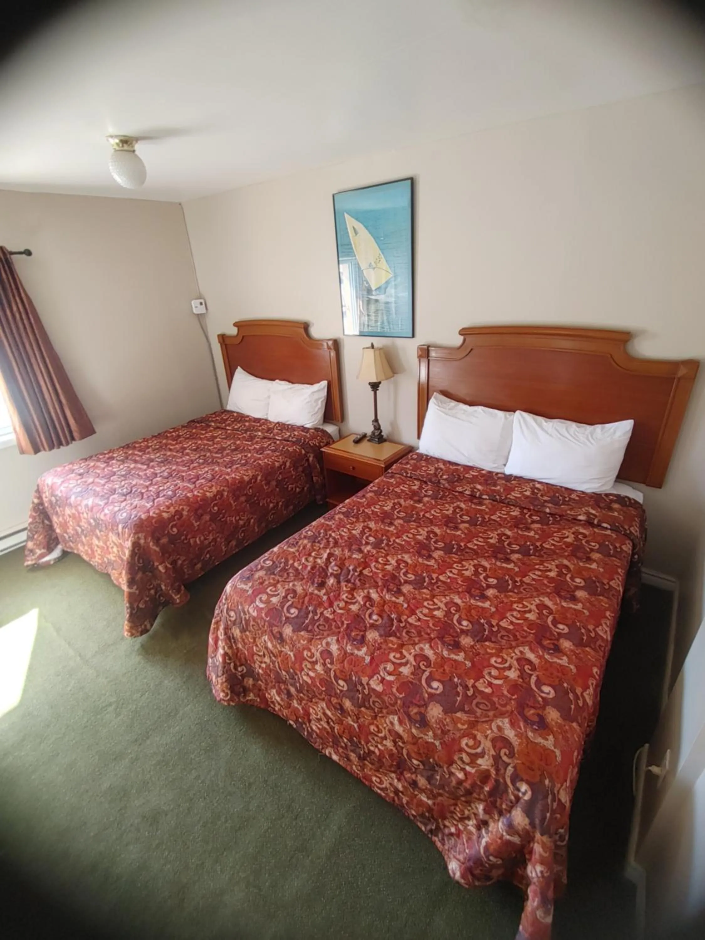 Bed in Relax Inn-Collingwood