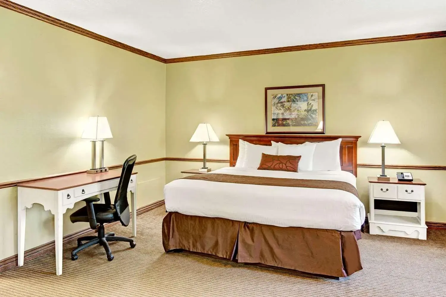 Bed in Provo River Inn Bed in Provo River Inn