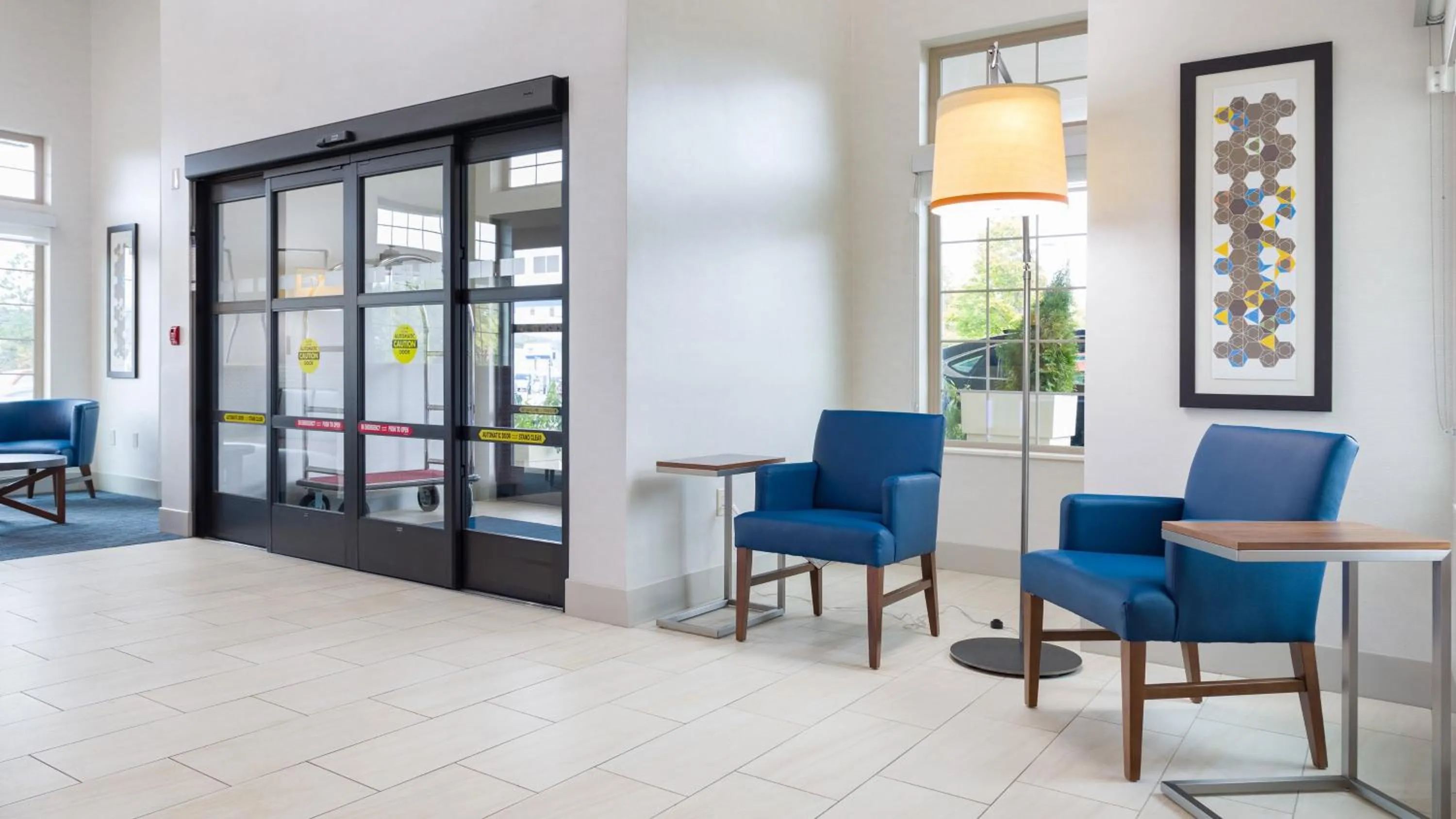 Property building in Holiday Inn Express & Suites Hood River by IHG