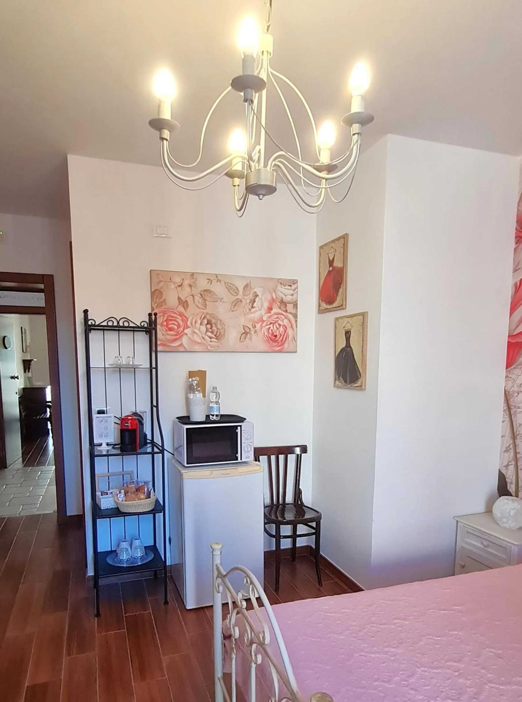 Photo of the whole room in L'ISOLA AeR B&B