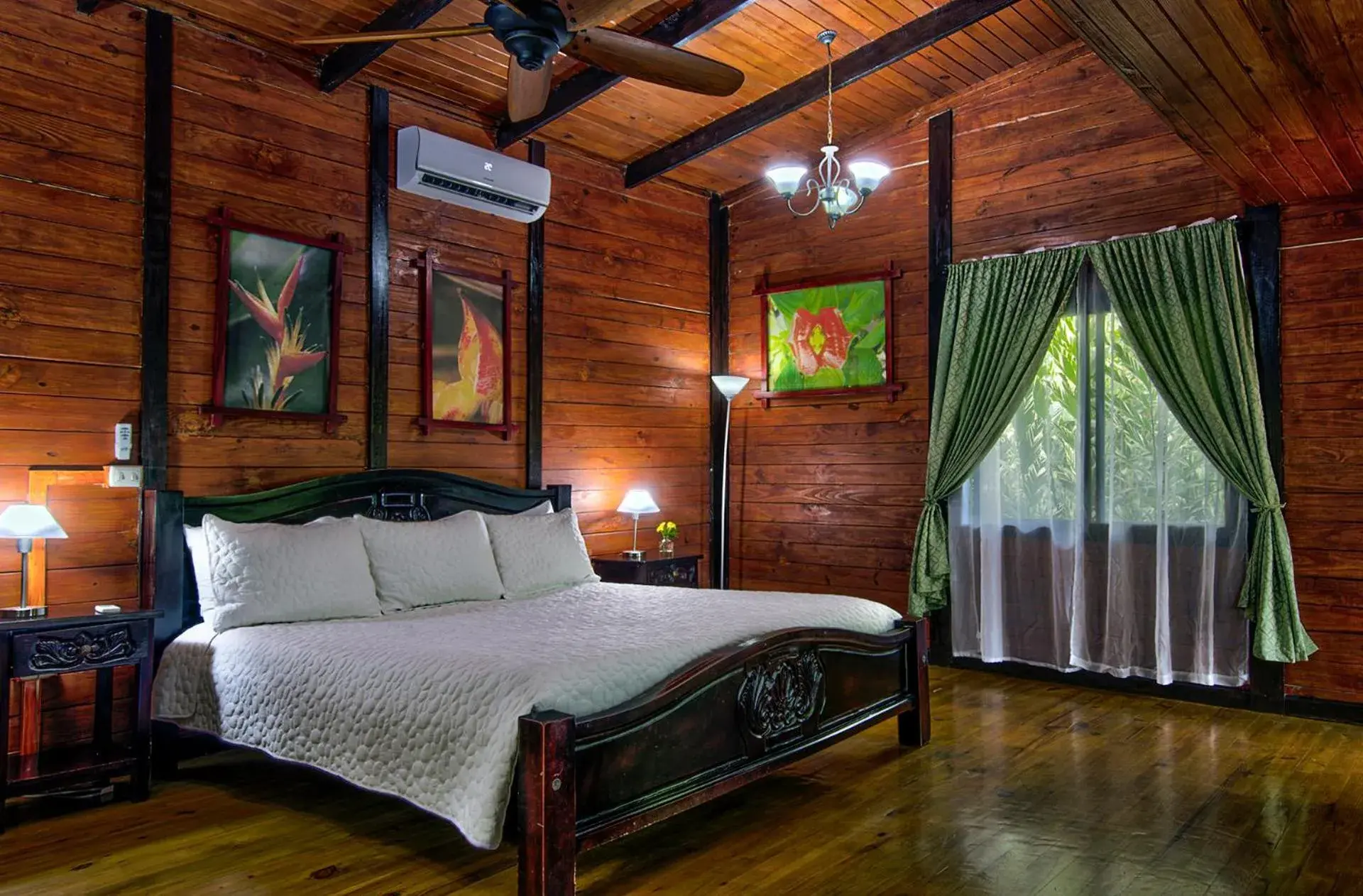 King Suite in Blue River Resort & Hot Springs King Suite in Blue River Resort & Hot Springs