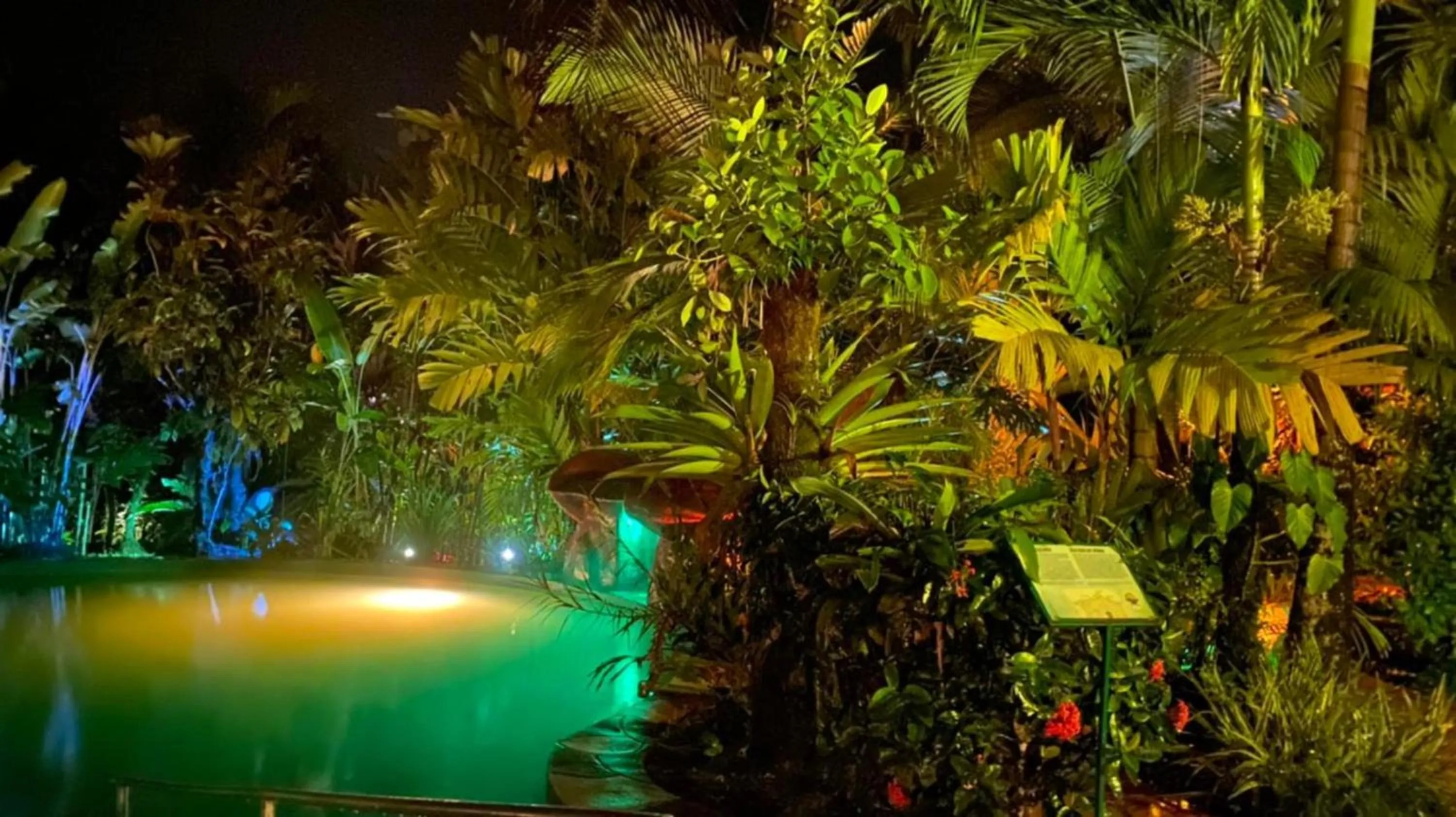 Swimming pool in Blue River Resort & Hot Springs