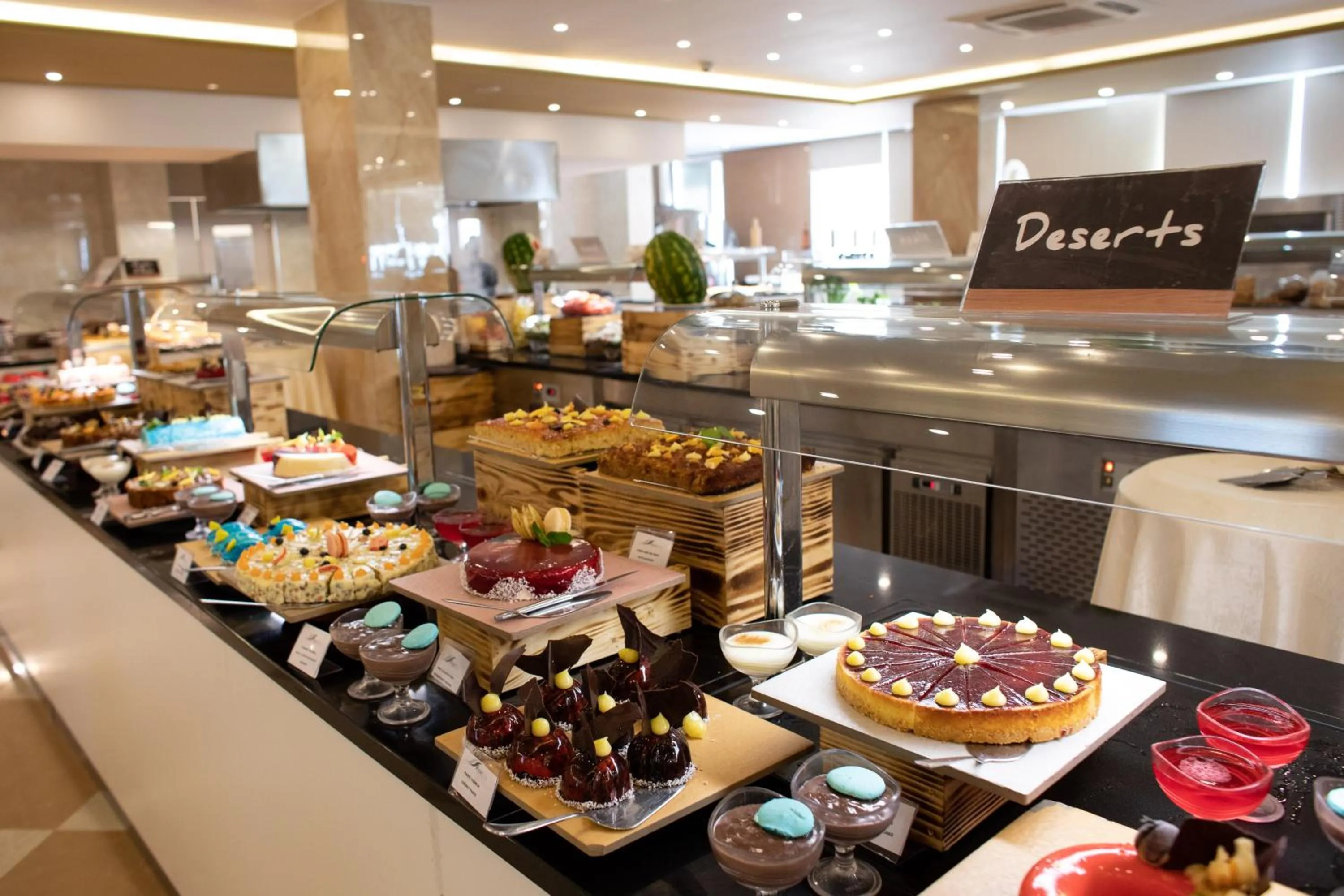 Restaurant/places to eat in Grand Blue Fafa Resort & SPA