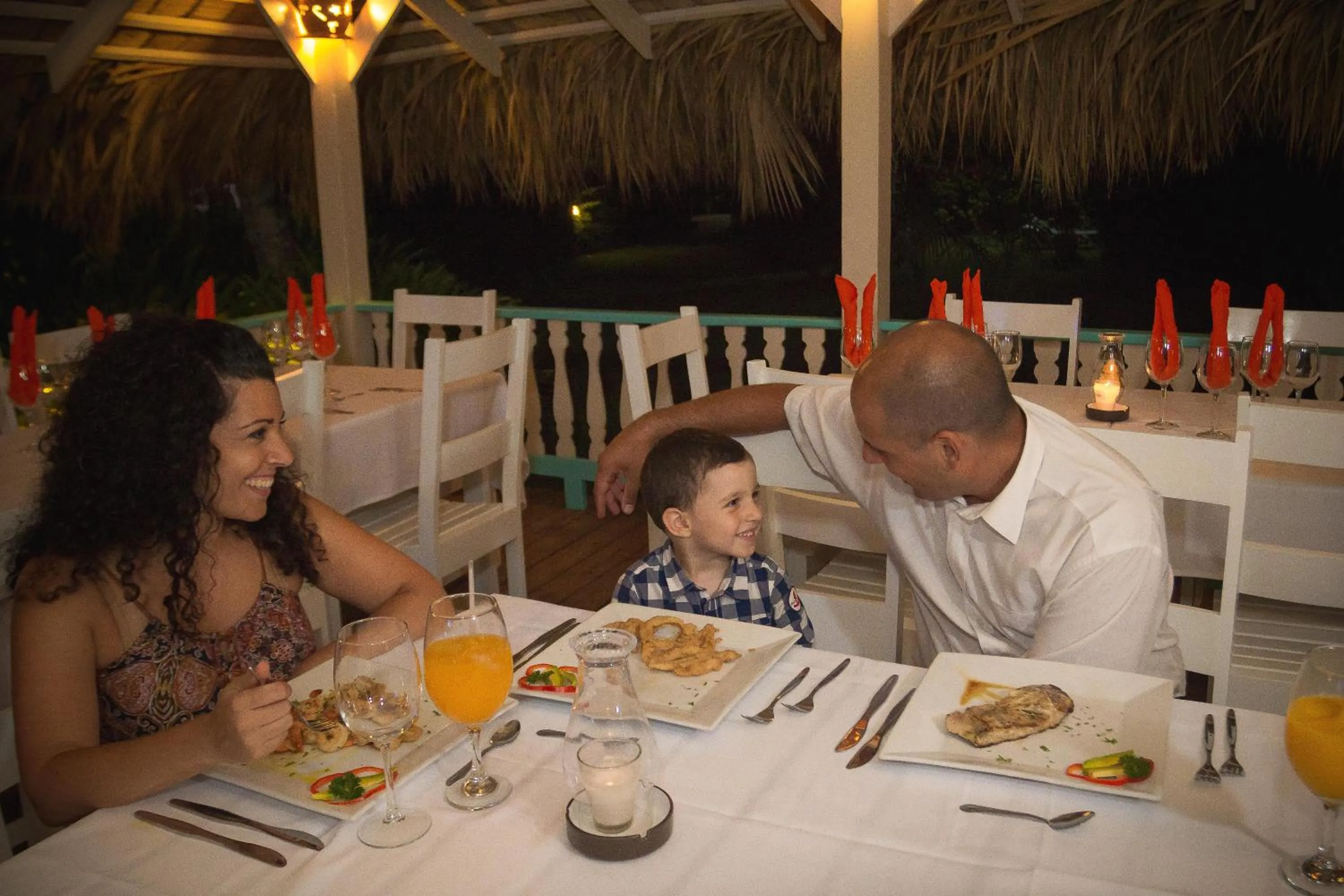 Night in Hotel Playa Colibri