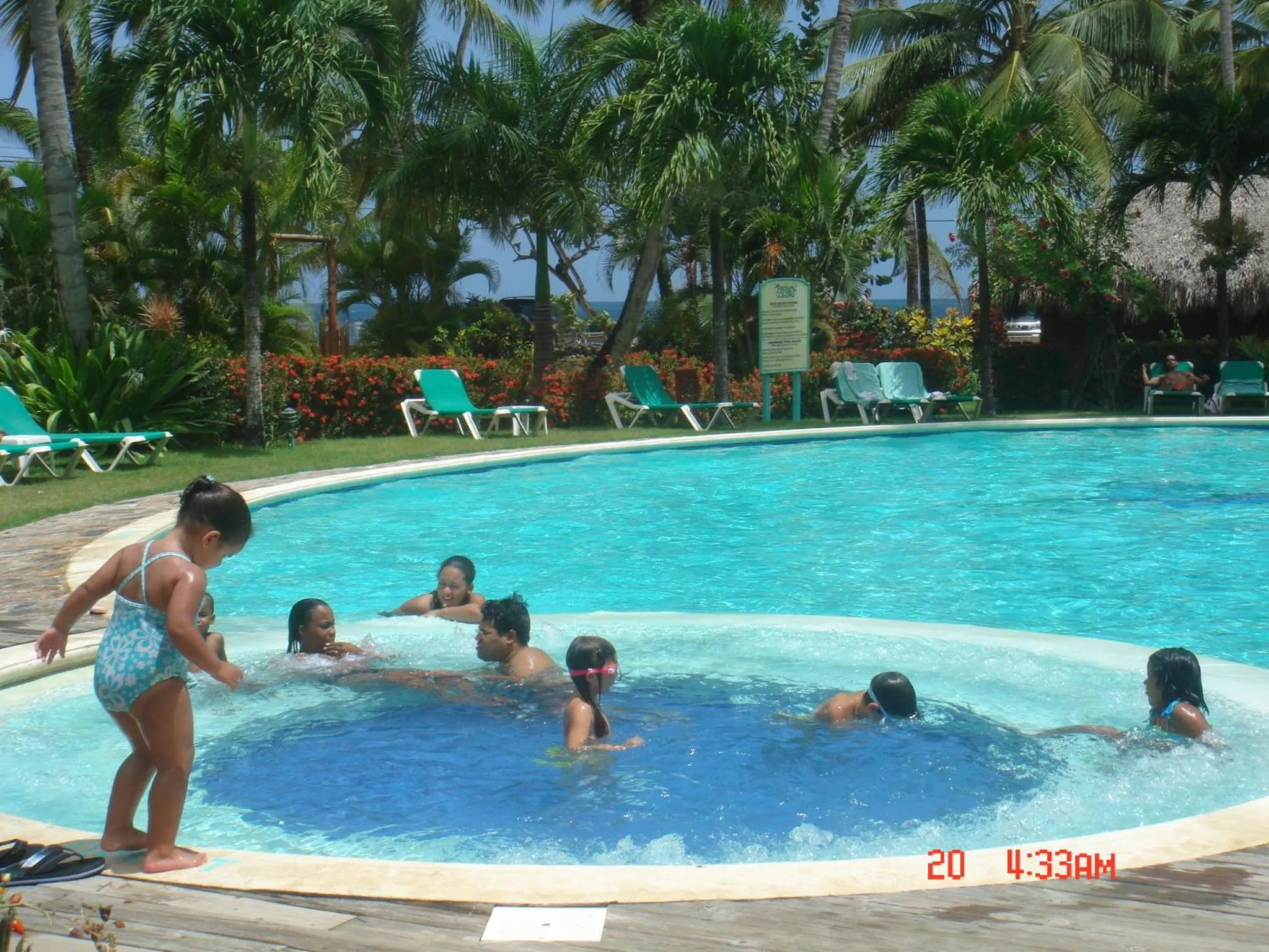 Day in Hotel Playa Colibri