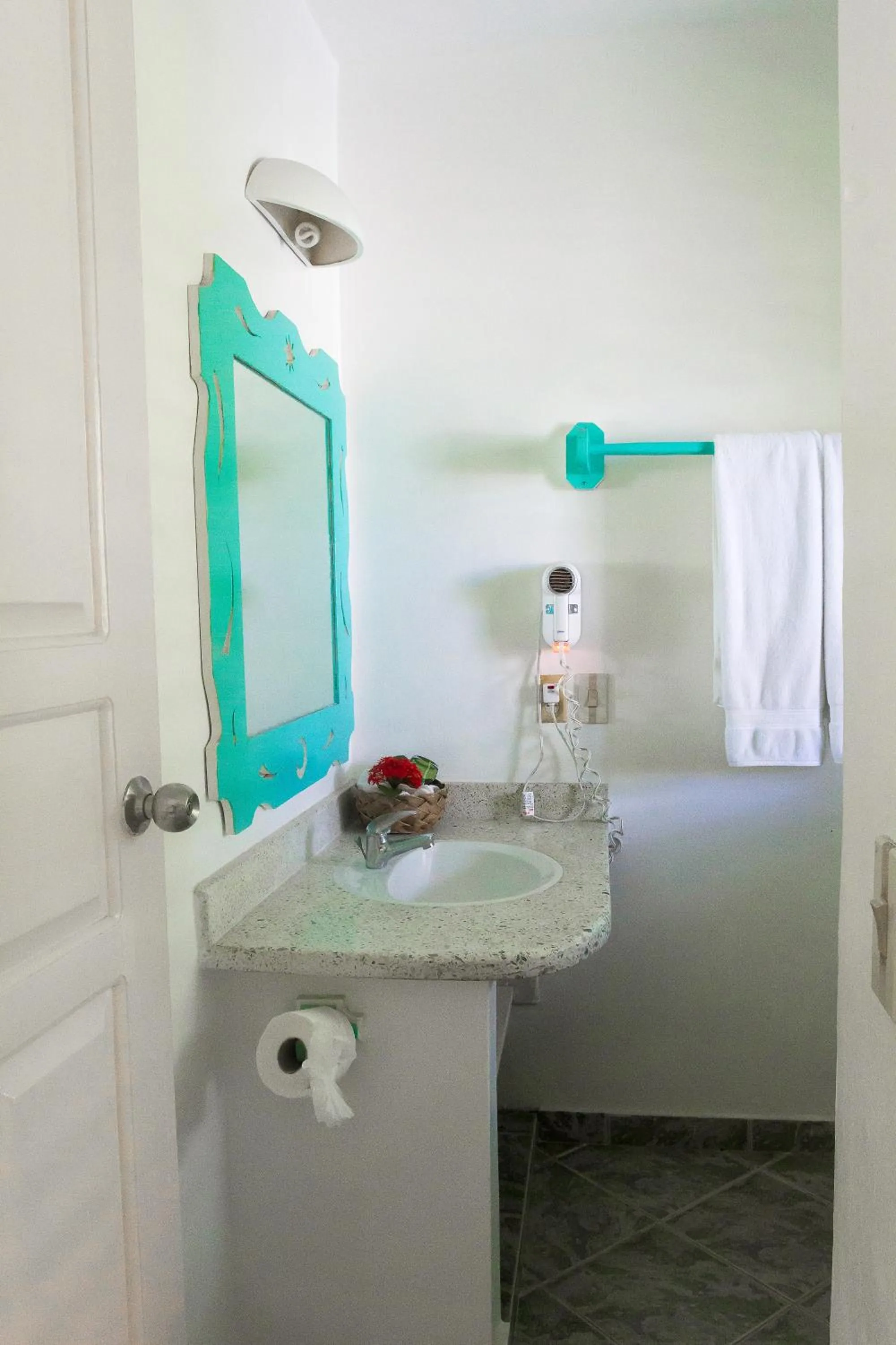 Bathroom in Hotel Playa Colibri