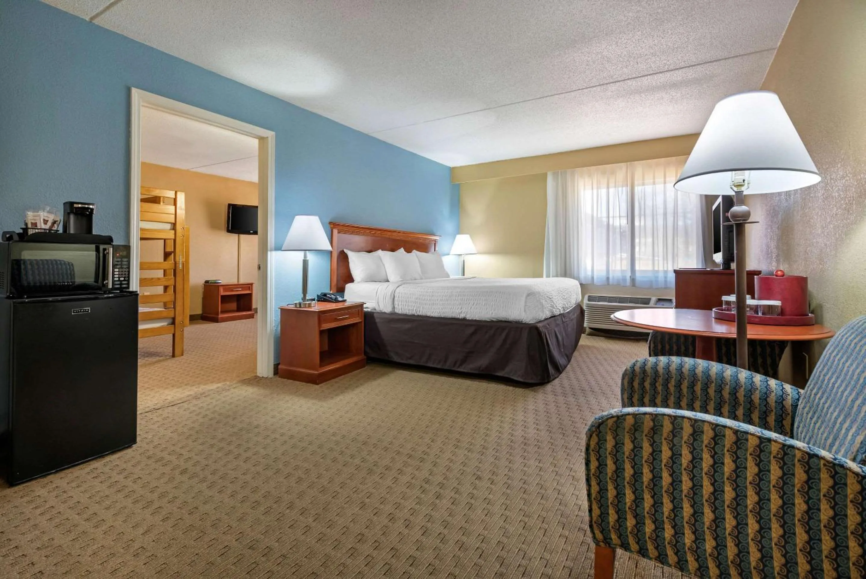 Photo of the whole room, Bed in Clarion Hotel Conference Center Lexington North