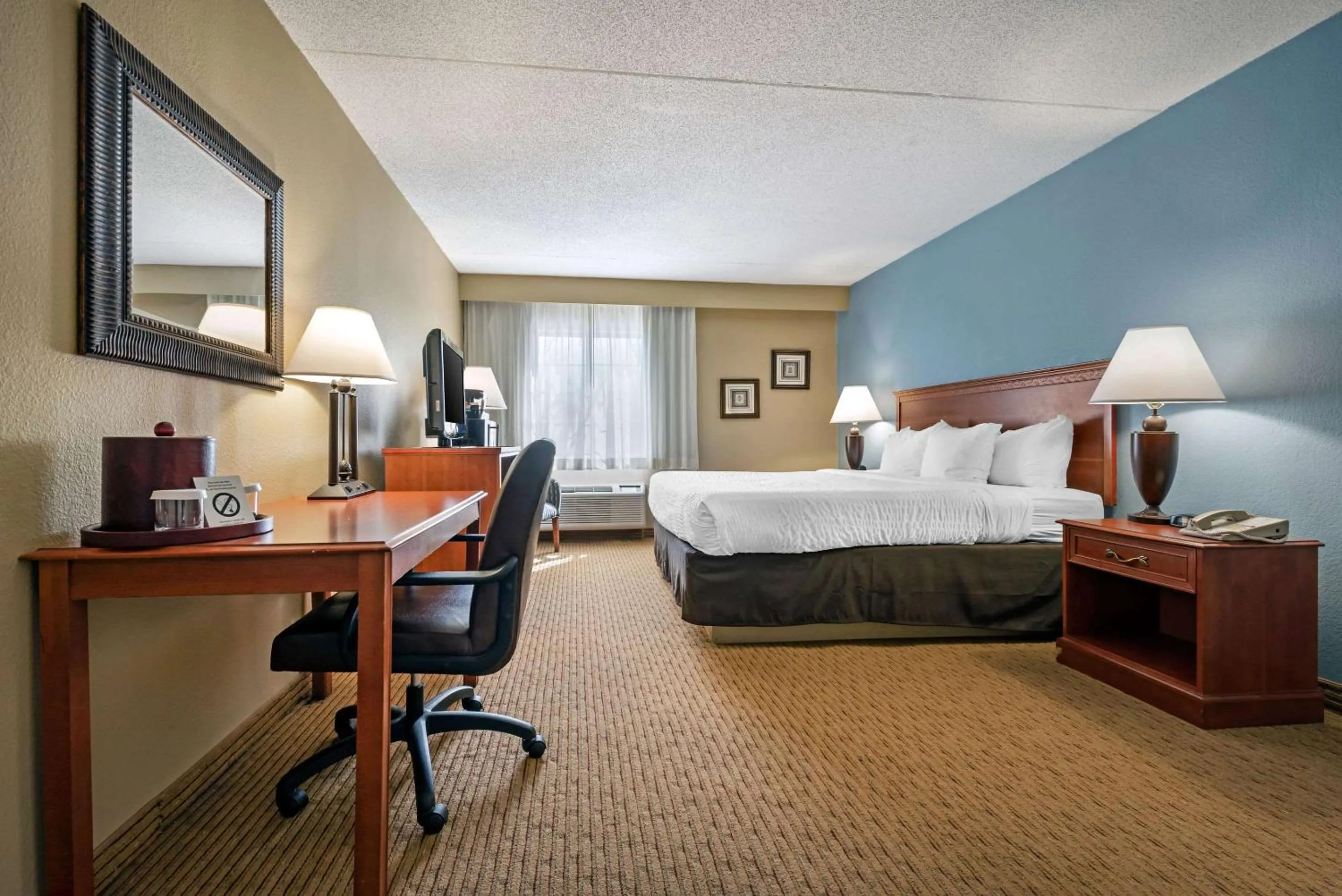 Photo of the whole room, Bed in Clarion Hotel Conference Center Lexington North