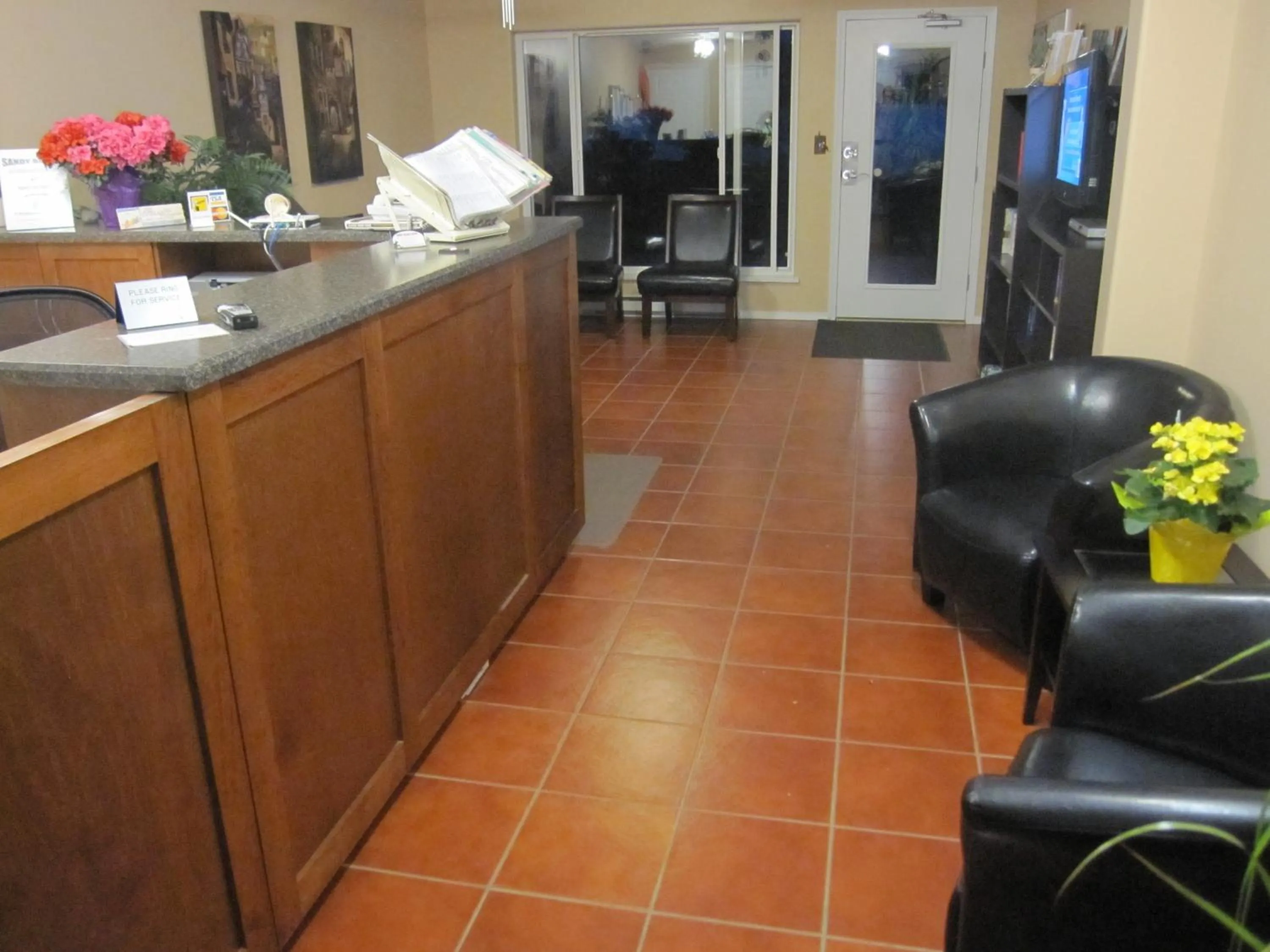 Lobby or reception in Sandy Beach Suites