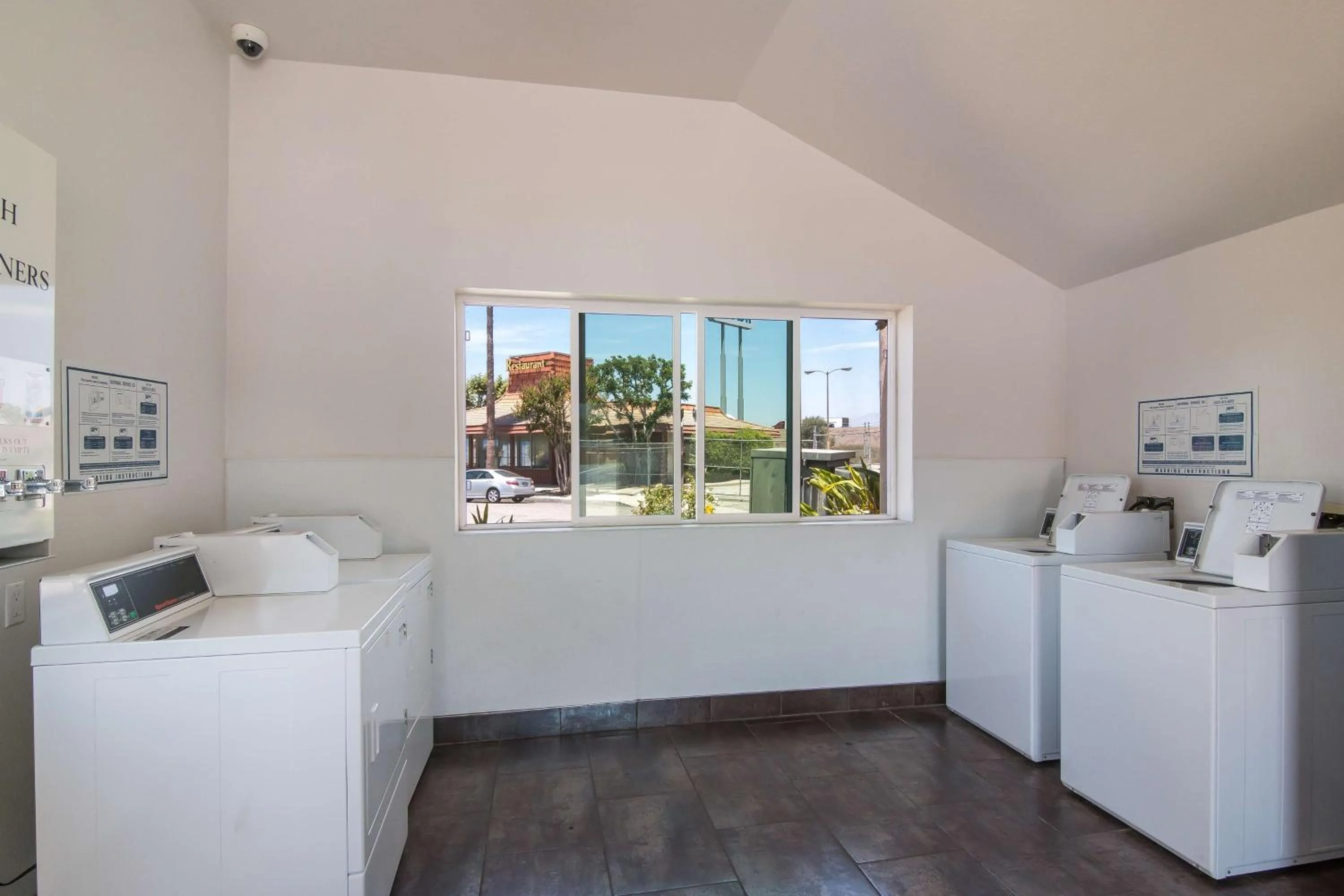 laundry in Motel 6-South El Monte, CA - Los Angeles