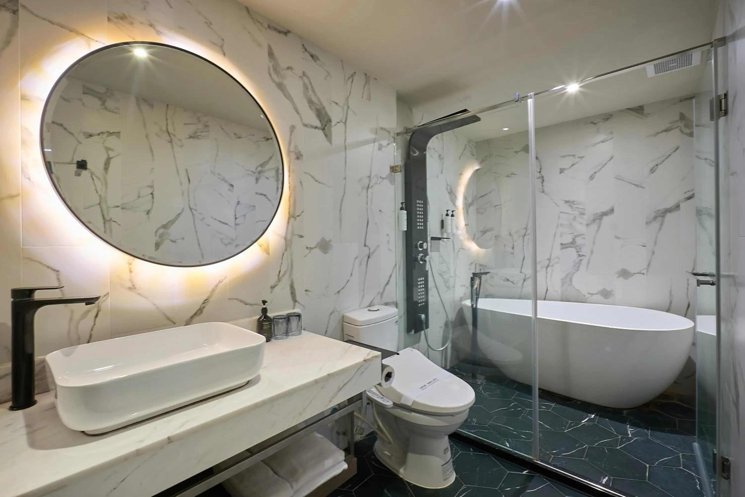 Bathroom in Kung Shang Design Hotel