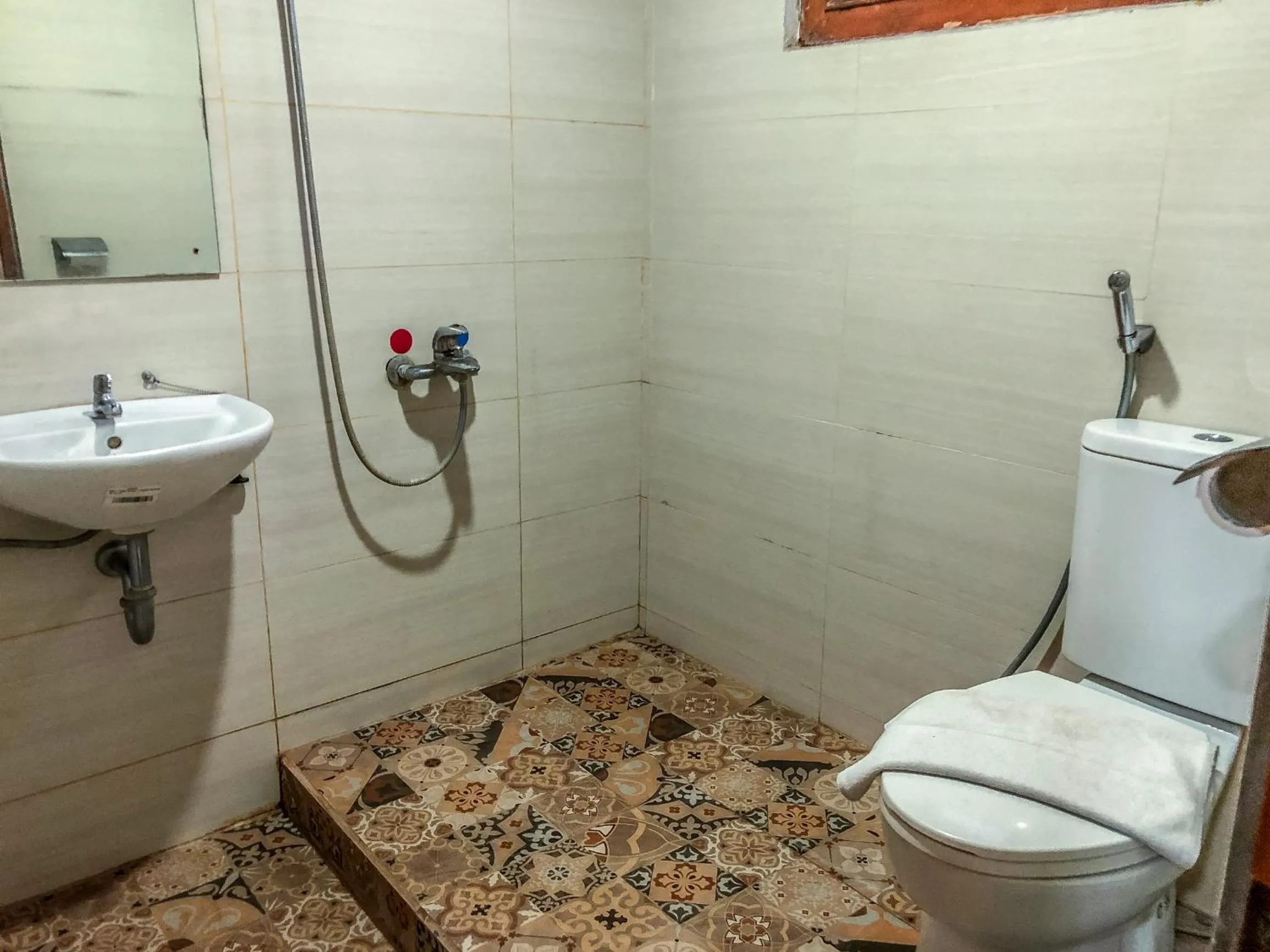 Deluxe Twin Room in Tripletree Arys Garden Hotel