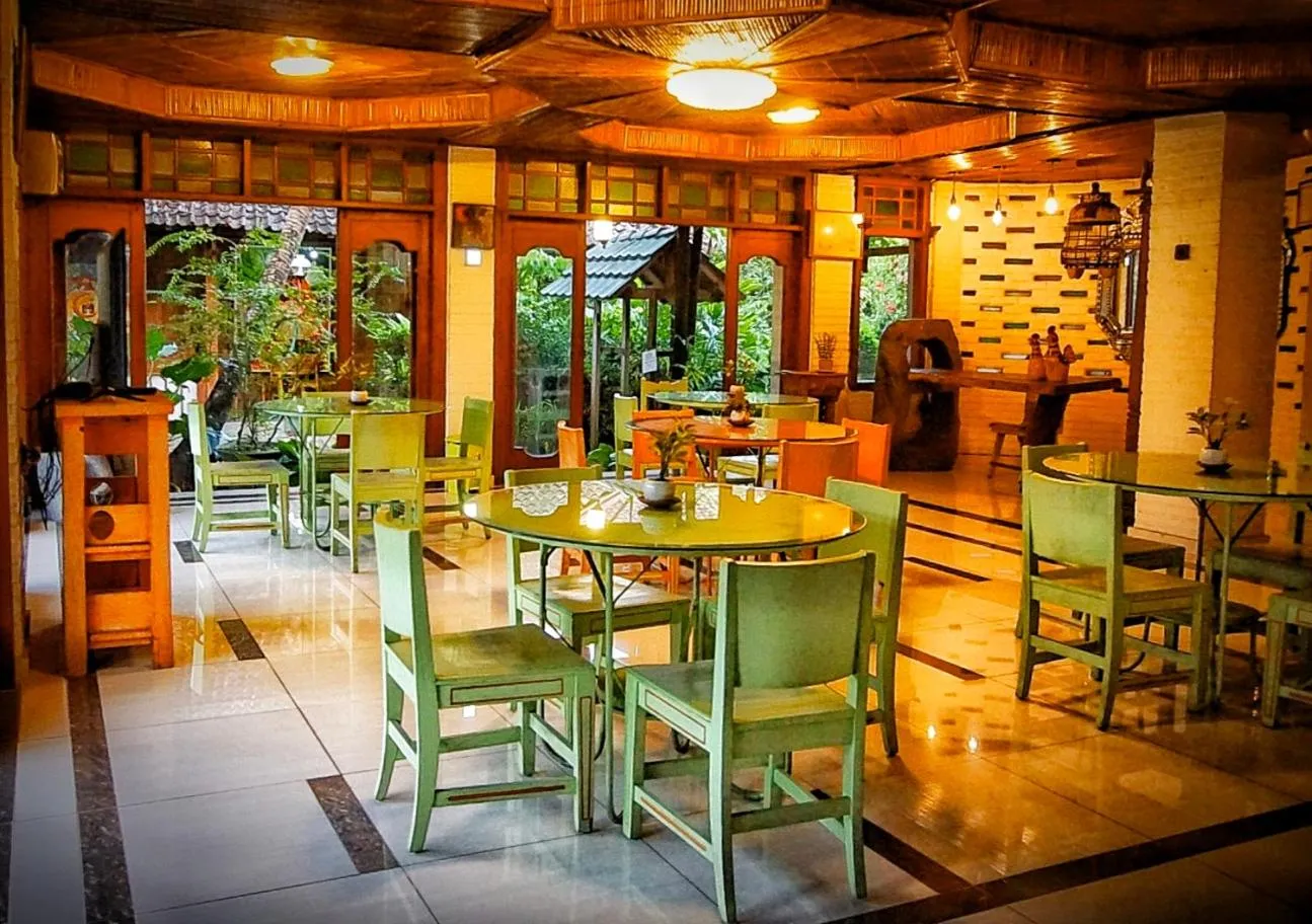 Tripletree Arys Garden Hotel