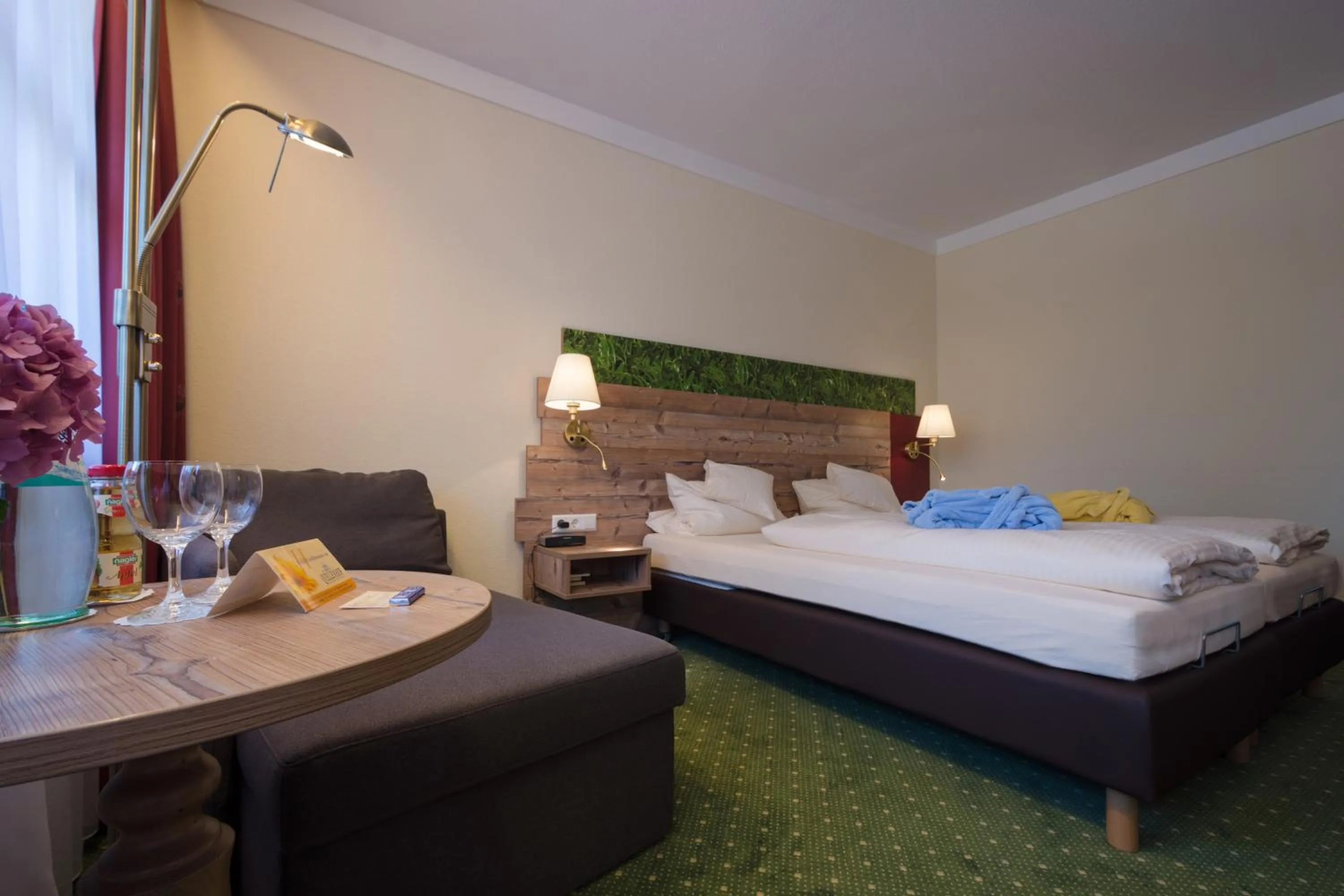 Bed in Hotel Quellenhof