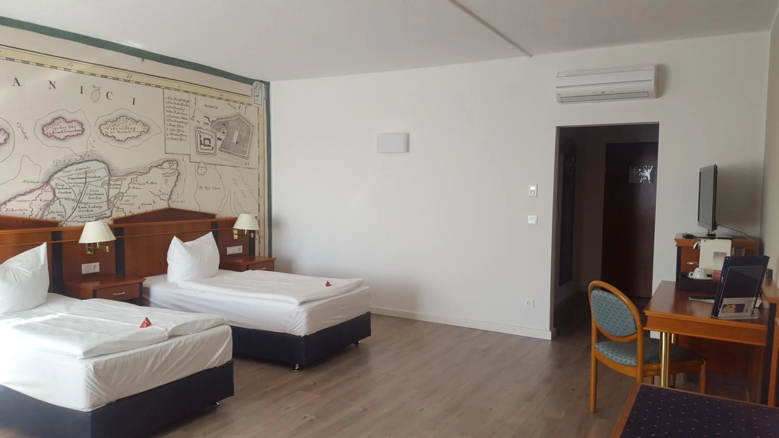 Bedroom, Bed in Hotel Novum