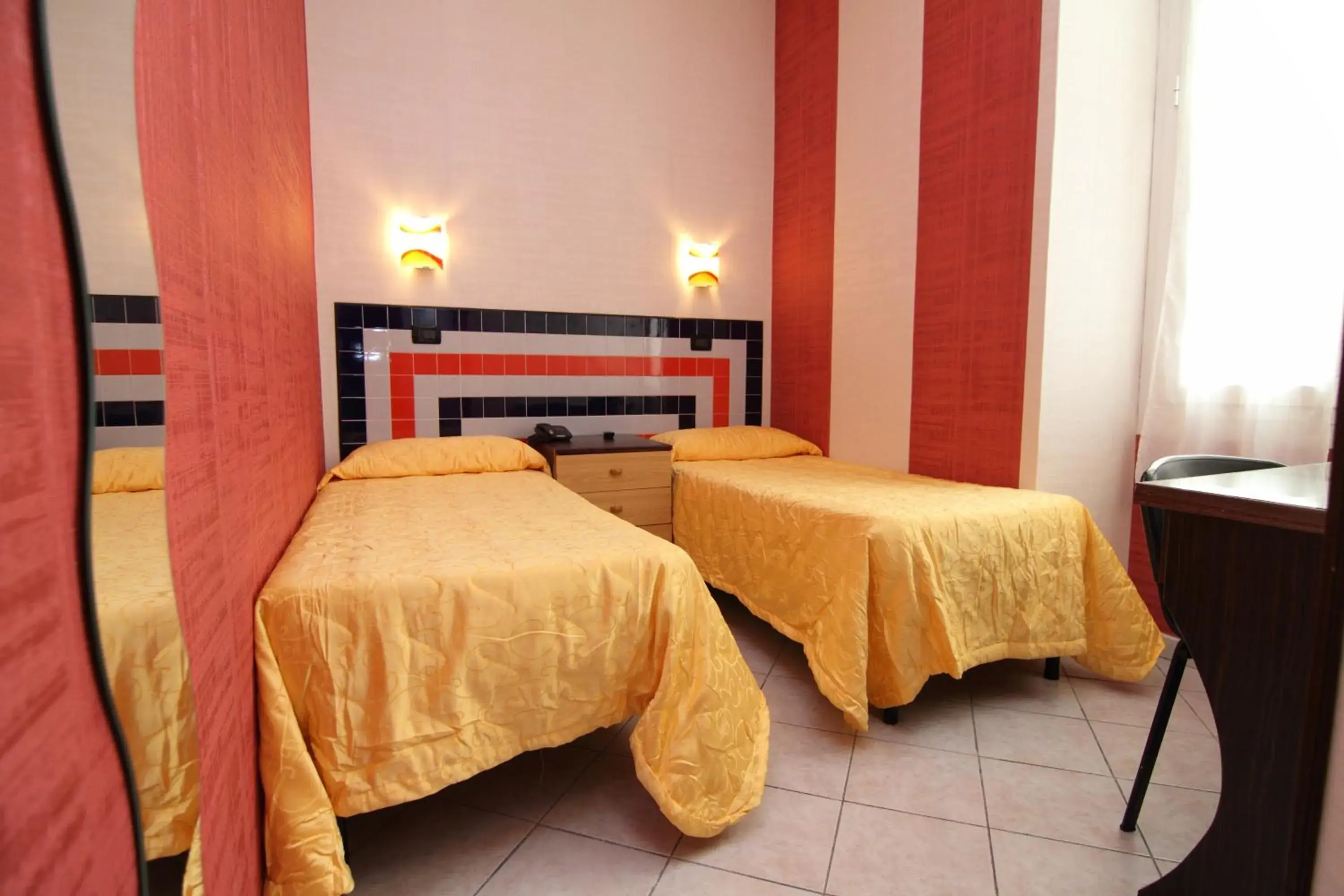 Twin Room in Hotel Esperia Twin Room in Hotel Esperia